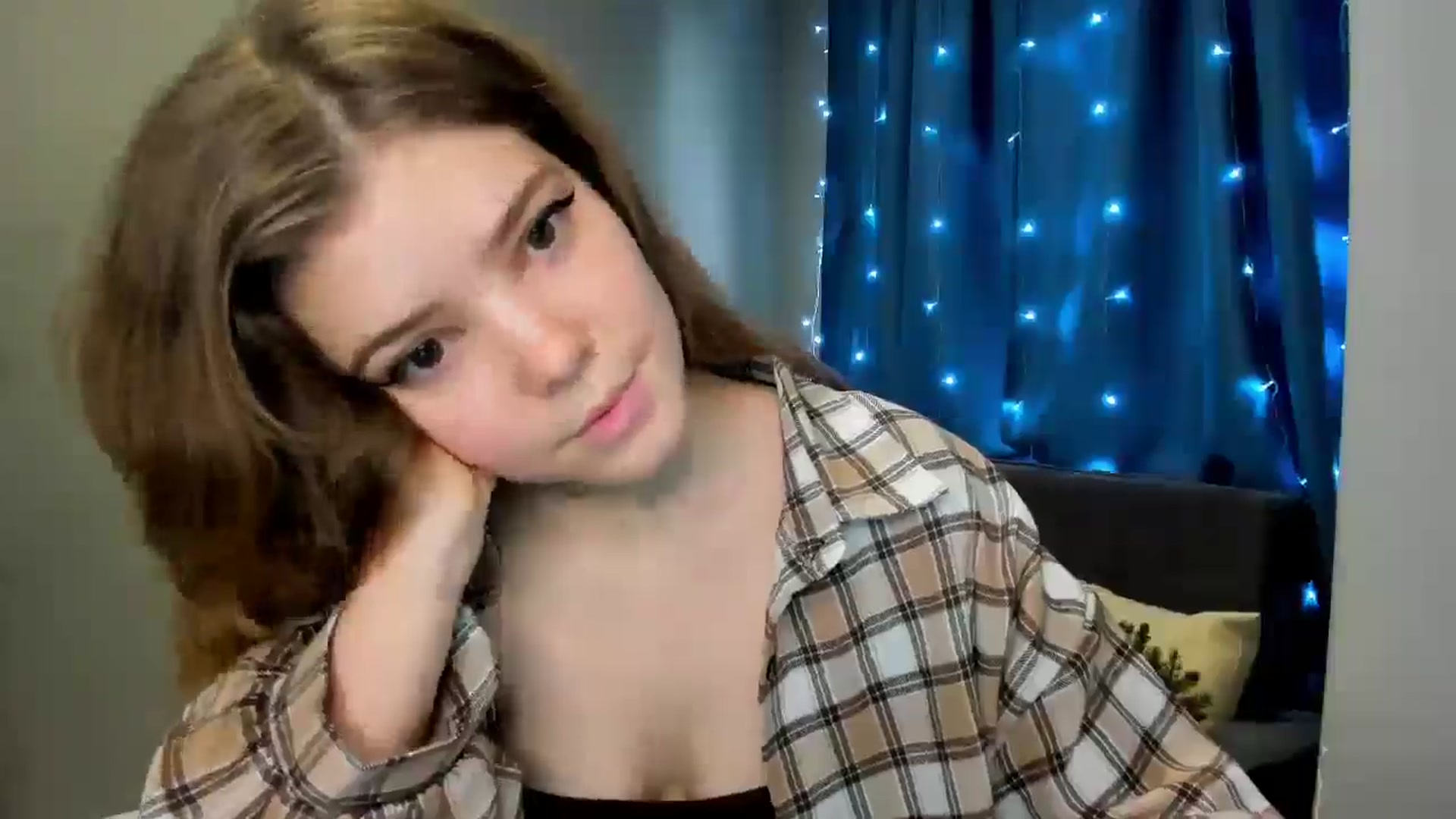 Gallery image thumbnail from EffyShy's myfreecams stream on, 12/24/2024, 12:29 image 10 of 20