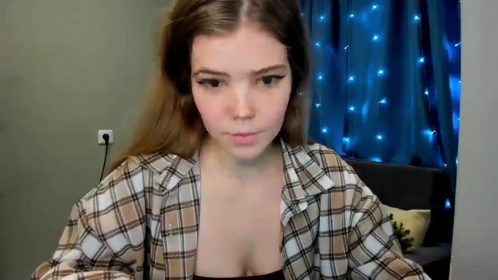 Gallery image thumbnail from EffyShy's myfreecams stream on, 12/24/2024, 12:29 image 14 of 20