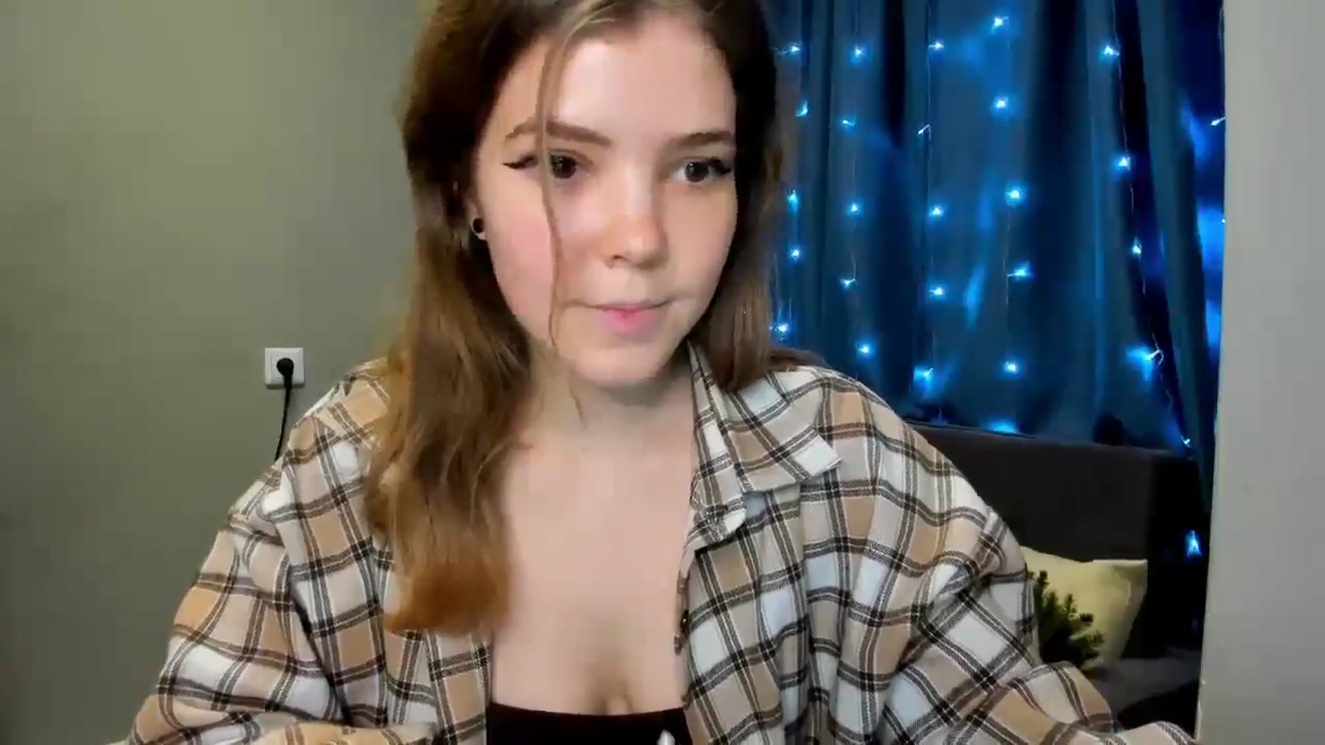 Gallery image thumbnail from EffyShy's myfreecams stream on, 12/24/2024, 16:37 image 9 of 20