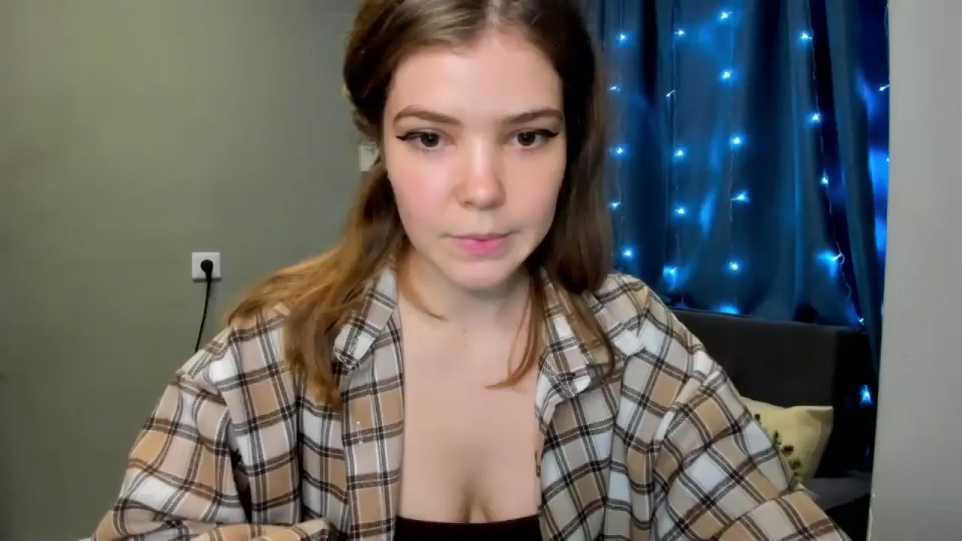 Gallery image thumbnail from EffyShy's myfreecams stream on, 12/24/2024, 16:37 image 3 of 20
