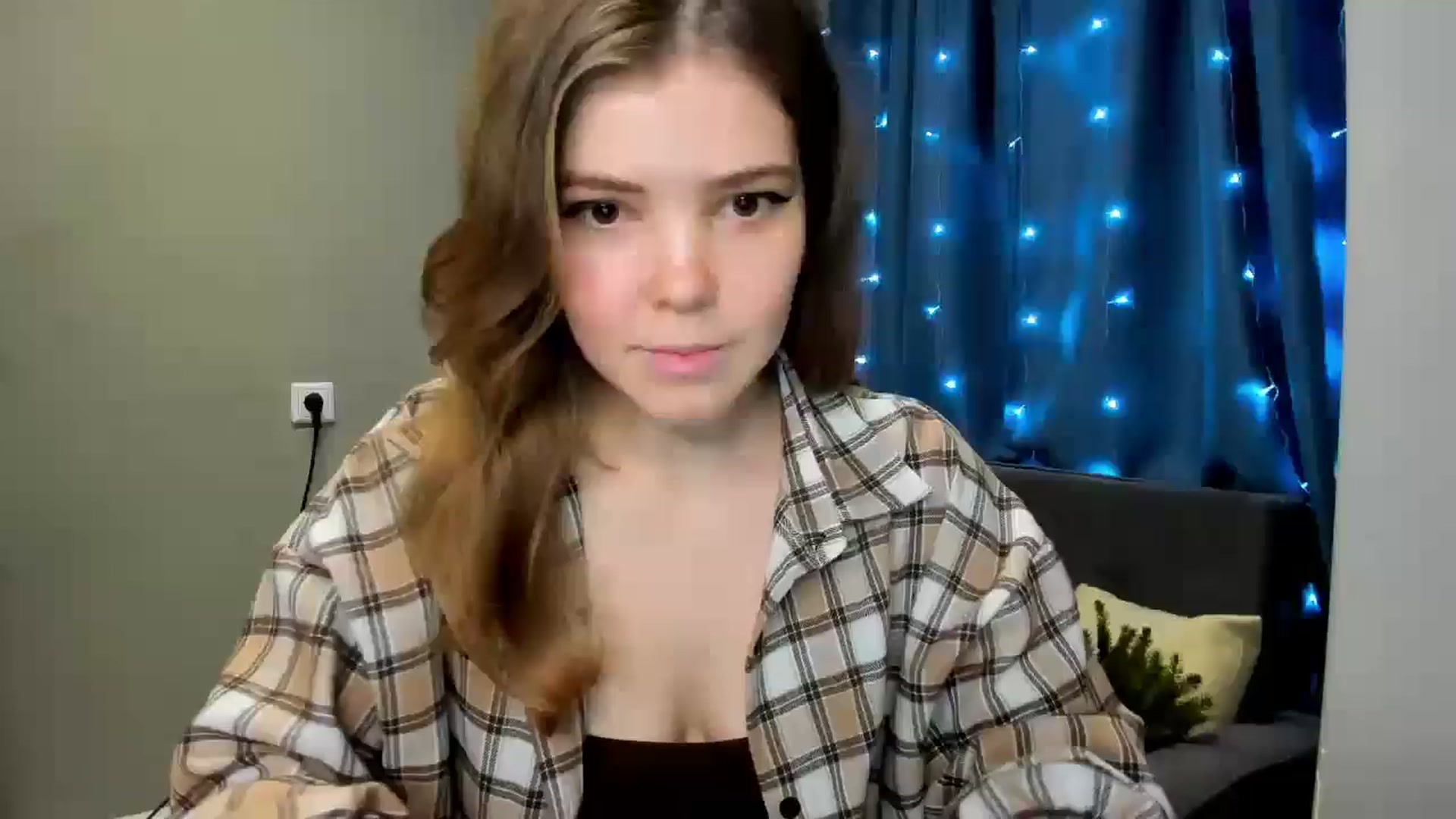 Gallery image thumbnail from EffyShy's myfreecams stream on, 12/24/2024, 16:37 image 8 of 20