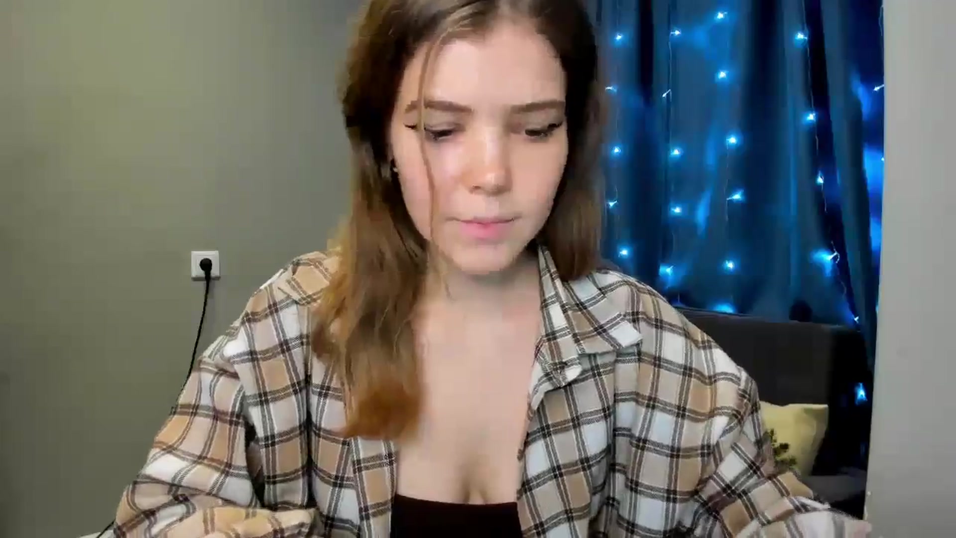 Gallery image thumbnail from EffyShy's myfreecams stream on, 12/24/2024, 16:37 image 10 of 20