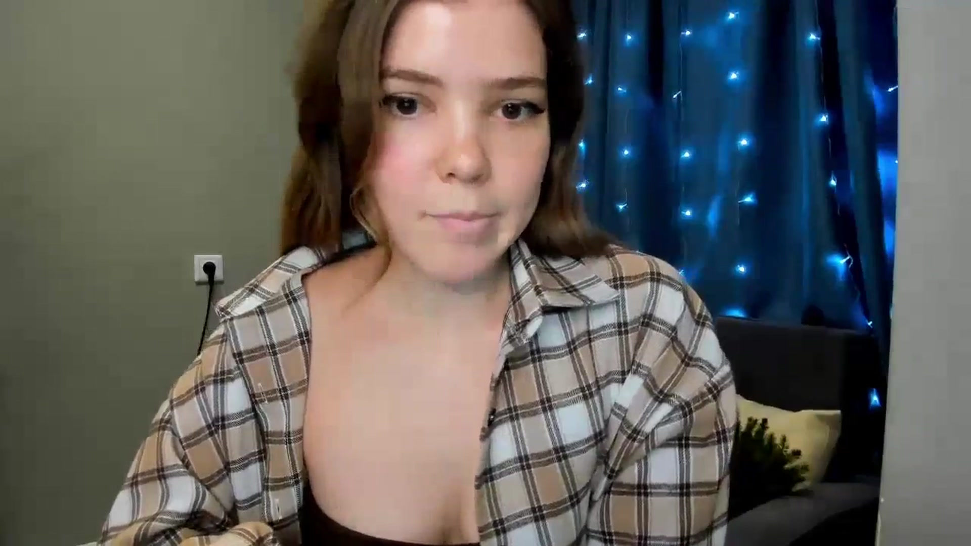Gallery image thumbnail from EffyShy's myfreecams stream on, 12/24/2024, 17:12 image 17 of 20