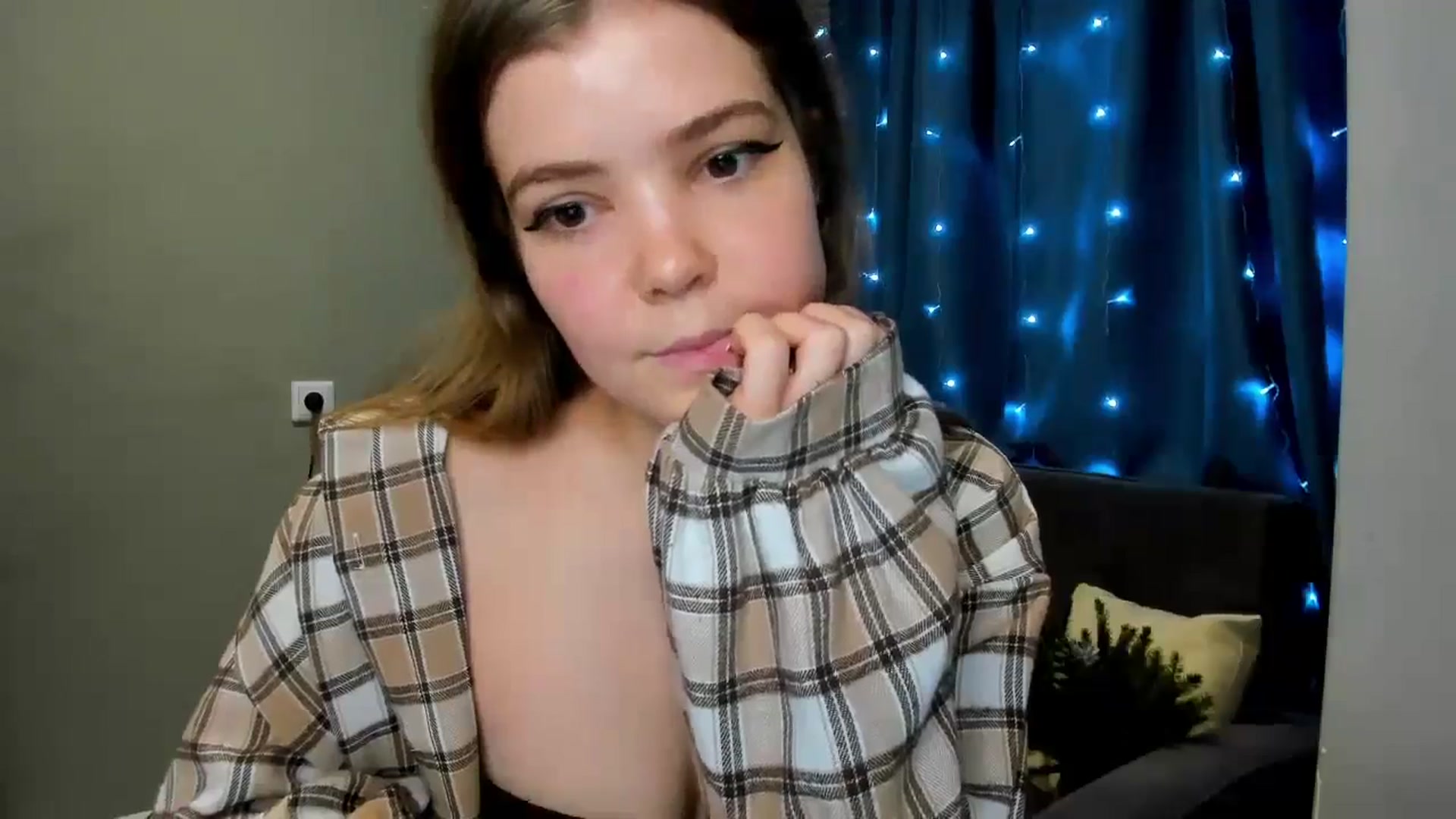 Gallery image thumbnail from EffyShy's myfreecams stream on, 12/24/2024, 17:12 image 20 of 20