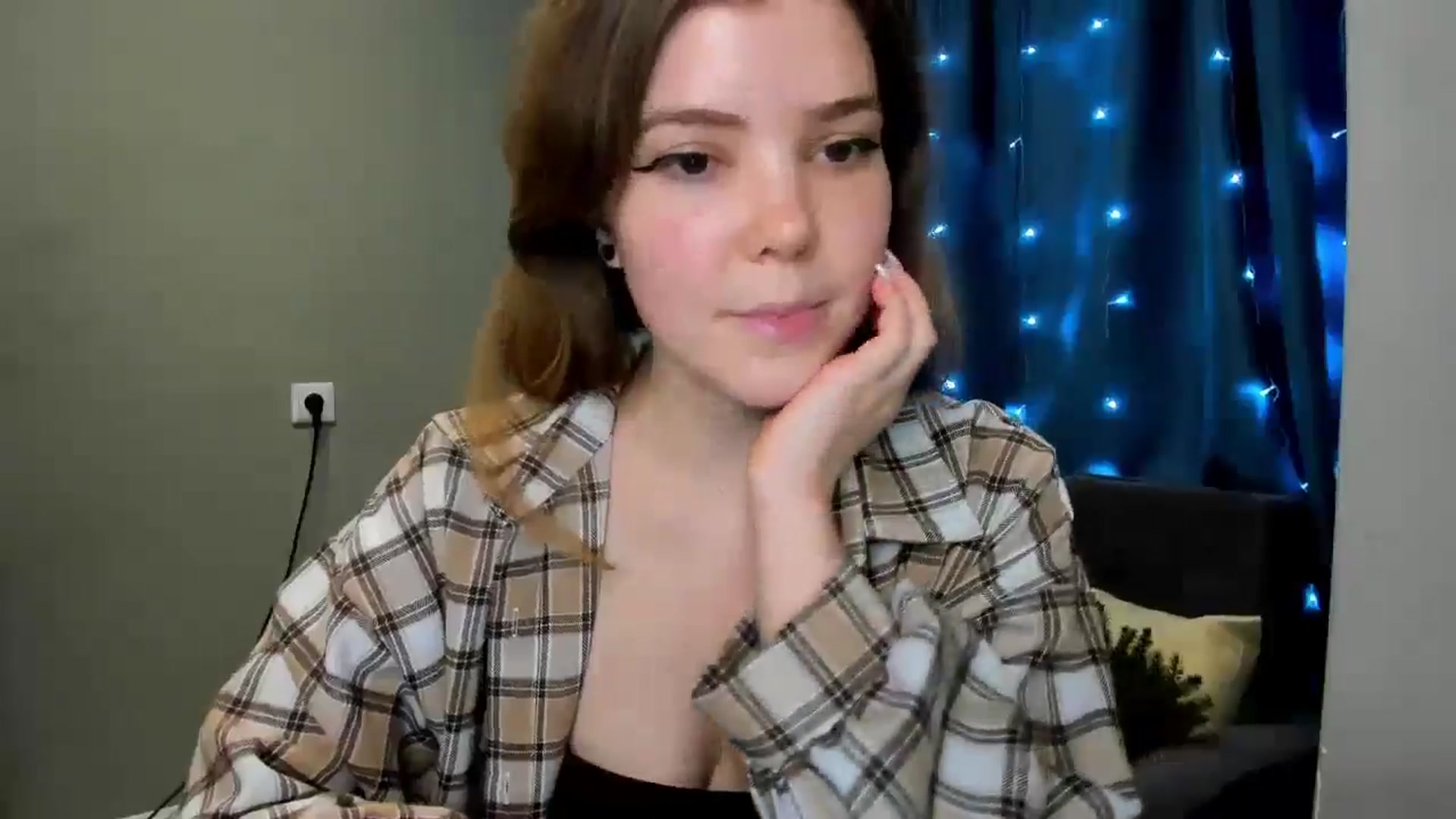 Gallery image thumbnail from EffyShy's myfreecams stream on, 12/24/2024, 17:35 image 4 of 20