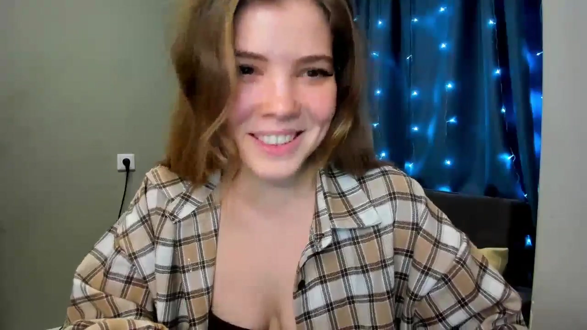 Gallery image thumbnail from EffyShy's myfreecams stream on, 12/24/2024, 17:35 image 18 of 20