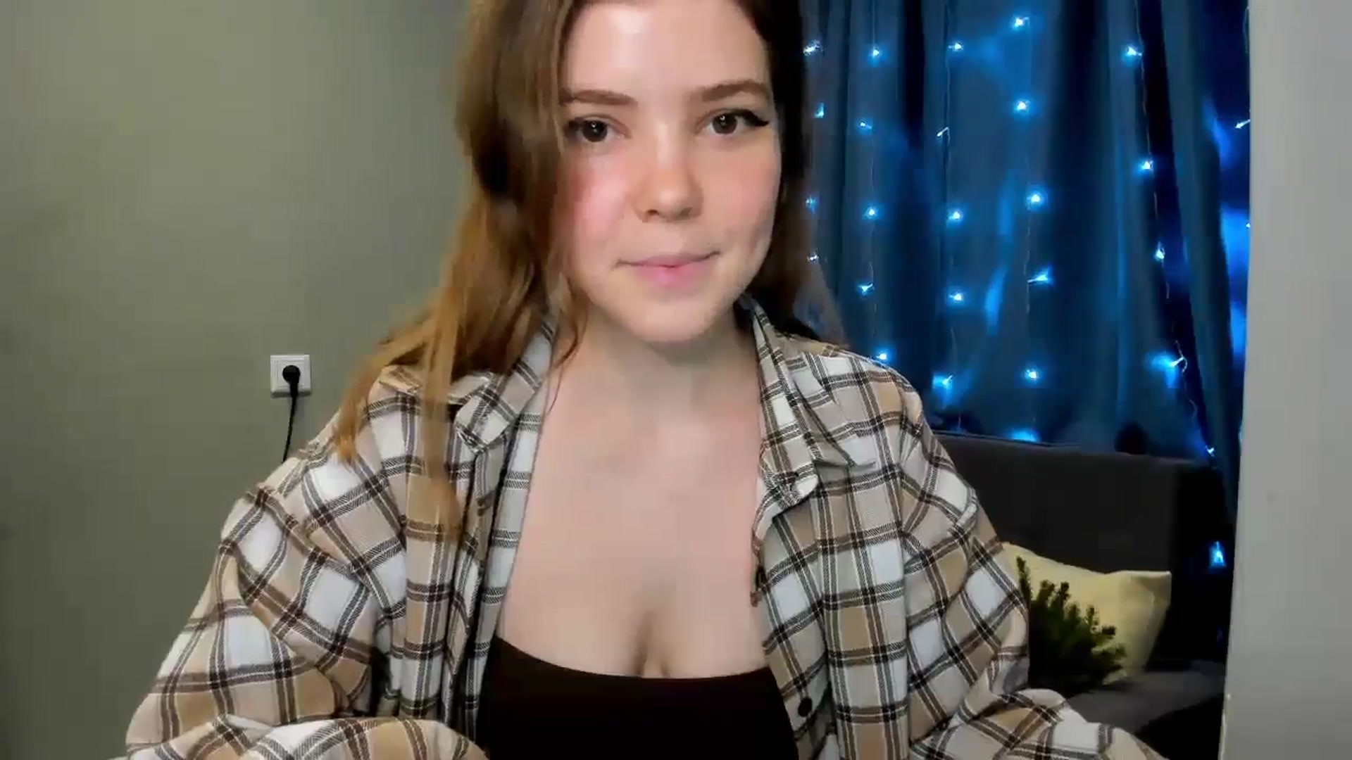 Gallery image thumbnail from EffyShy's myfreecams stream on, 12/24/2024, 17:35 image 9 of 20