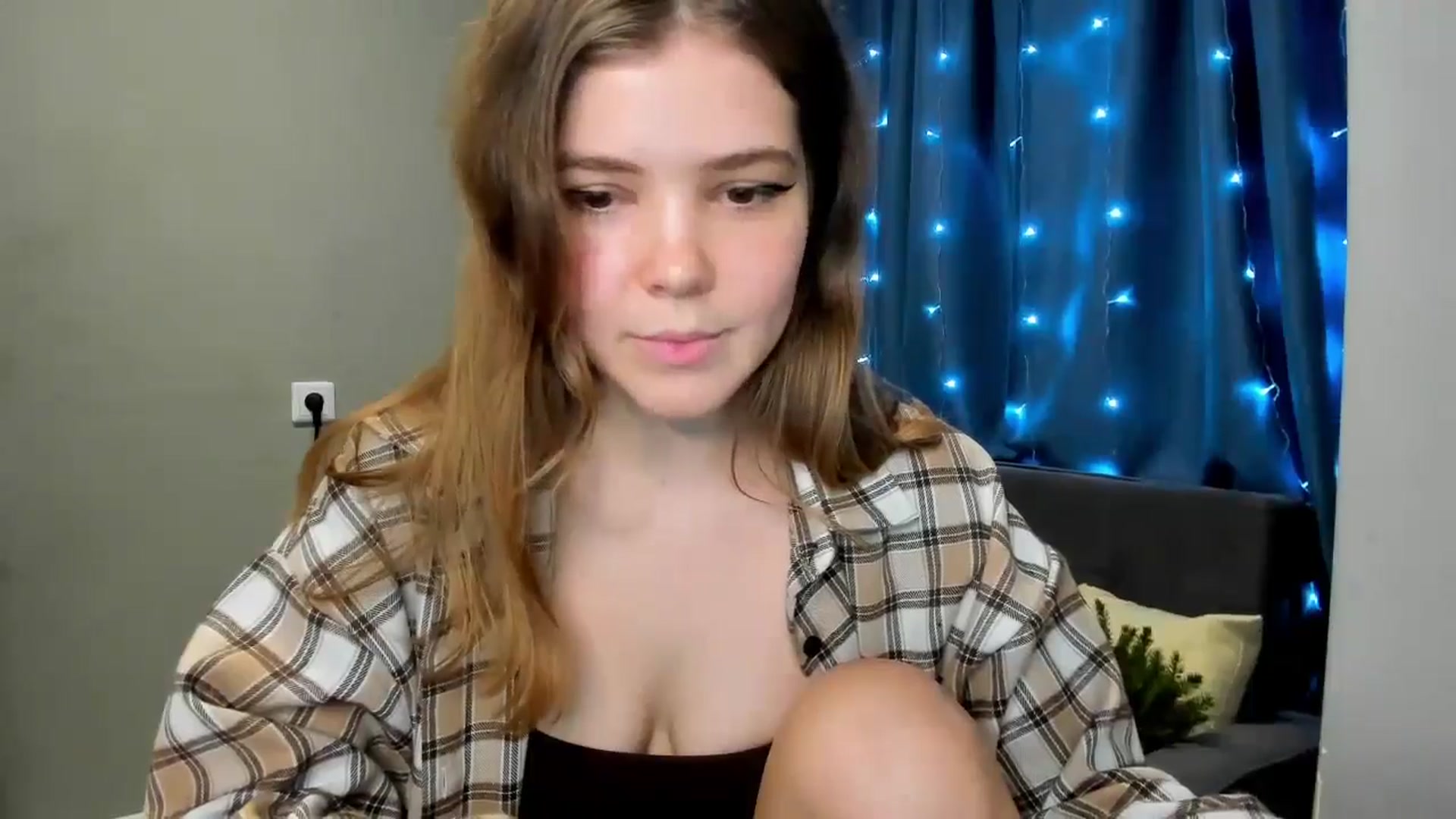 Gallery image thumbnail from EffyShy's myfreecams stream on, 12/24/2024, 17:35 image 11 of 20
