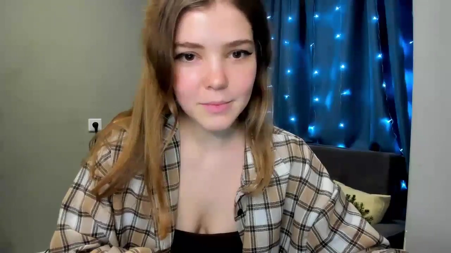 Gallery image thumbnail from EffyShy's myfreecams stream on, 12/24/2024, 21:25 image 13 of 20