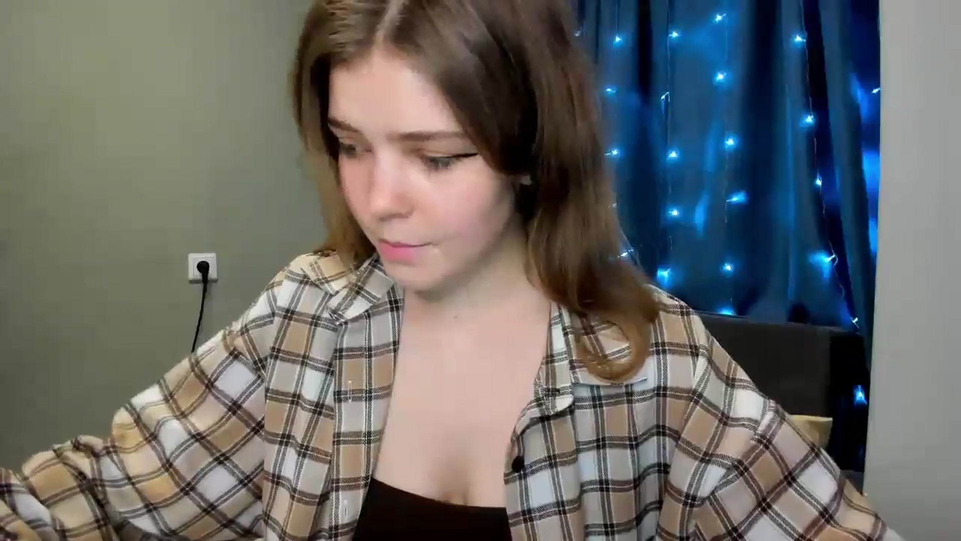 Gallery image thumbnail from EffyShy's myfreecams stream on, 12/24/2024, 21:25 image 16 of 20