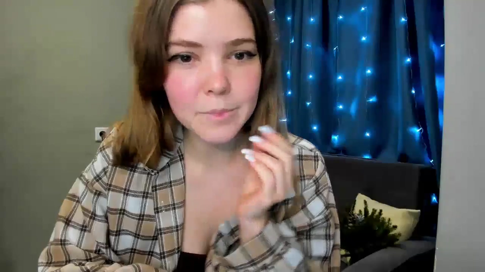 Gallery image thumbnail from EffyShy's myfreecams stream on, 12/24/2024, 21:25 image 10 of 20