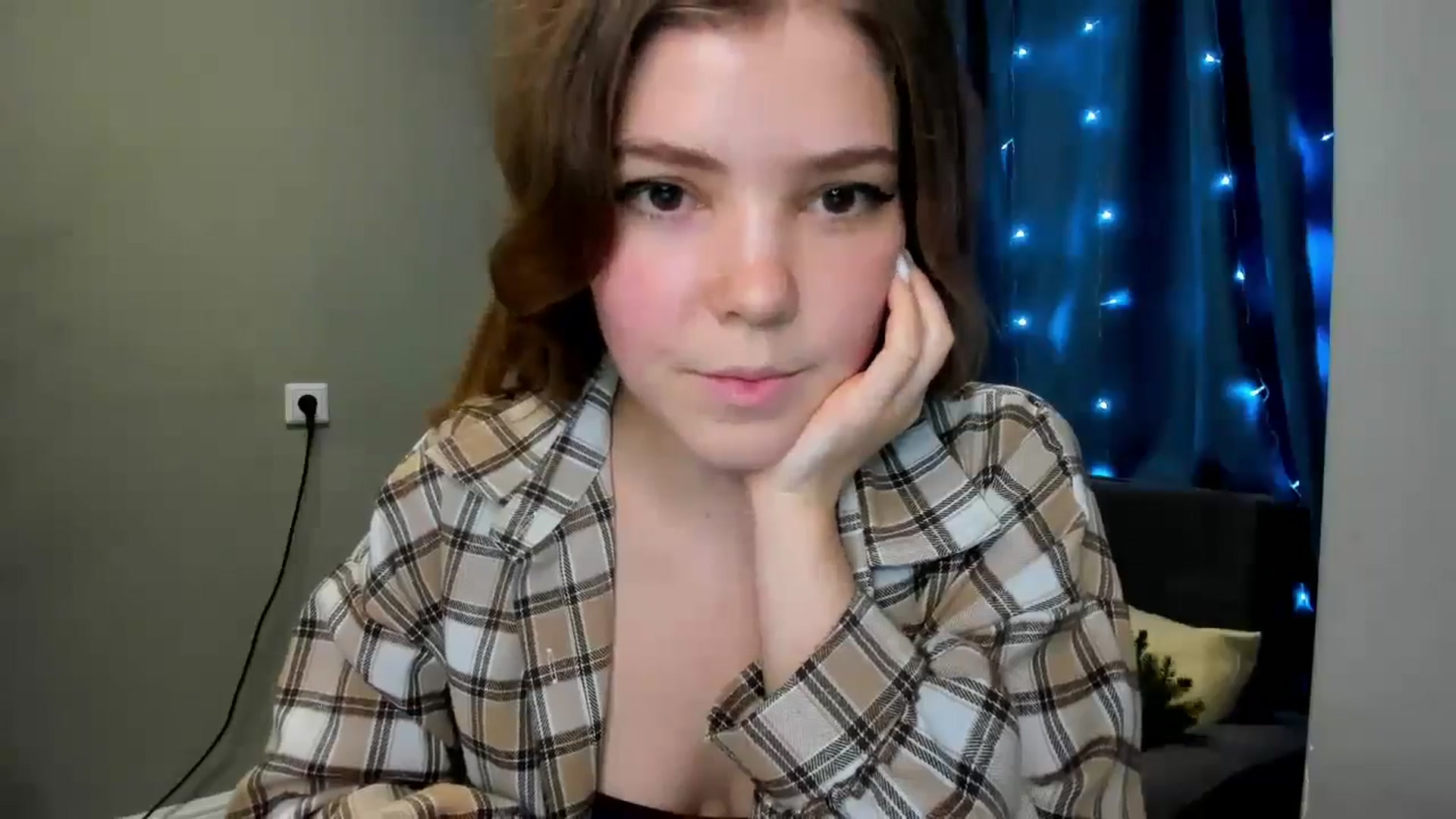 Gallery image thumbnail from EffyShy's myfreecams stream on, 12/24/2024, 22:03 image 5 of 20