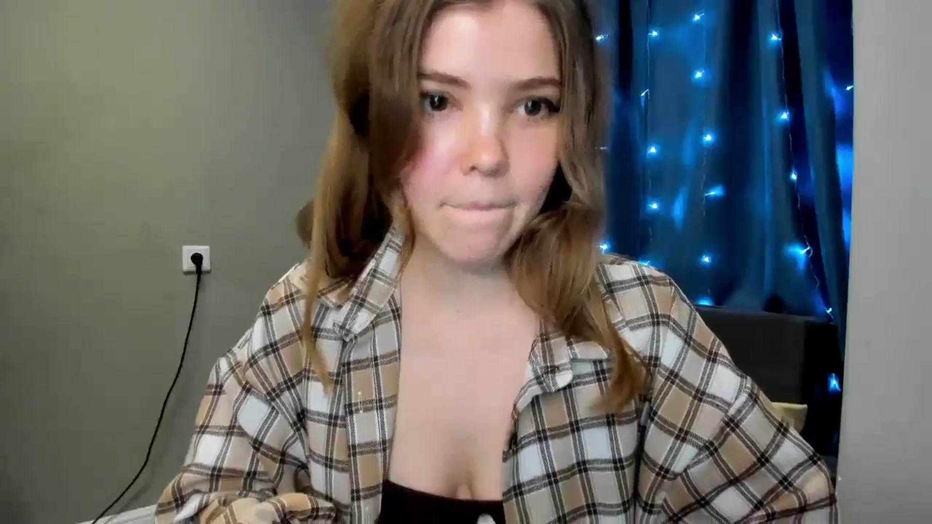 Gallery image thumbnail from EffyShy's myfreecams stream on, 12/24/2024, 22:03 image 4 of 20