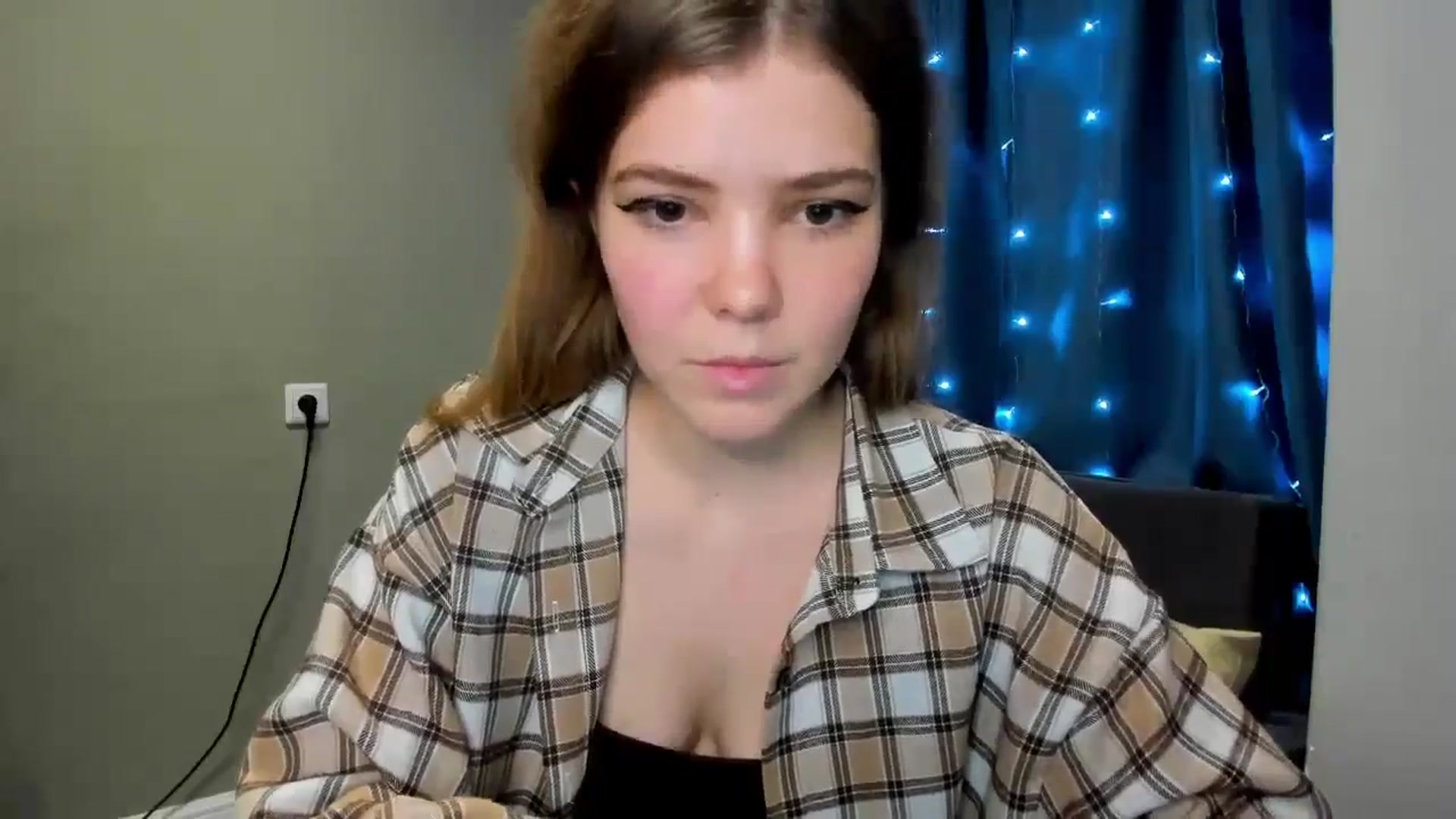 Gallery image thumbnail from EffyShy's myfreecams stream on, 12/24/2024, 22:03 image 13 of 20