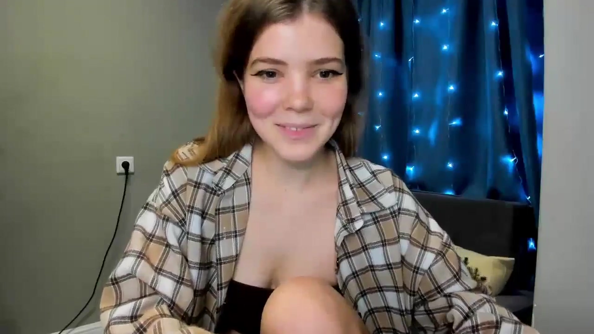 Gallery image thumbnail from EffyShy's myfreecams stream on, 12/24/2024, 22:03 image 15 of 20