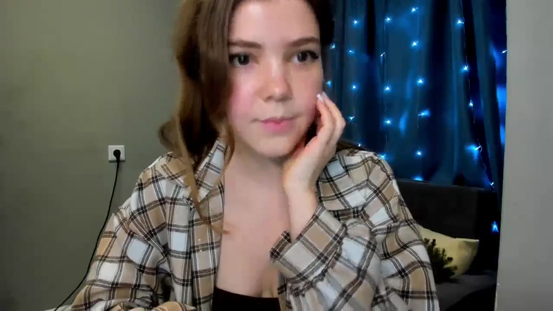 Gallery image thumbnail from EffyShy's myfreecams stream on, 12/24/2024, 22:03 image 3 of 20