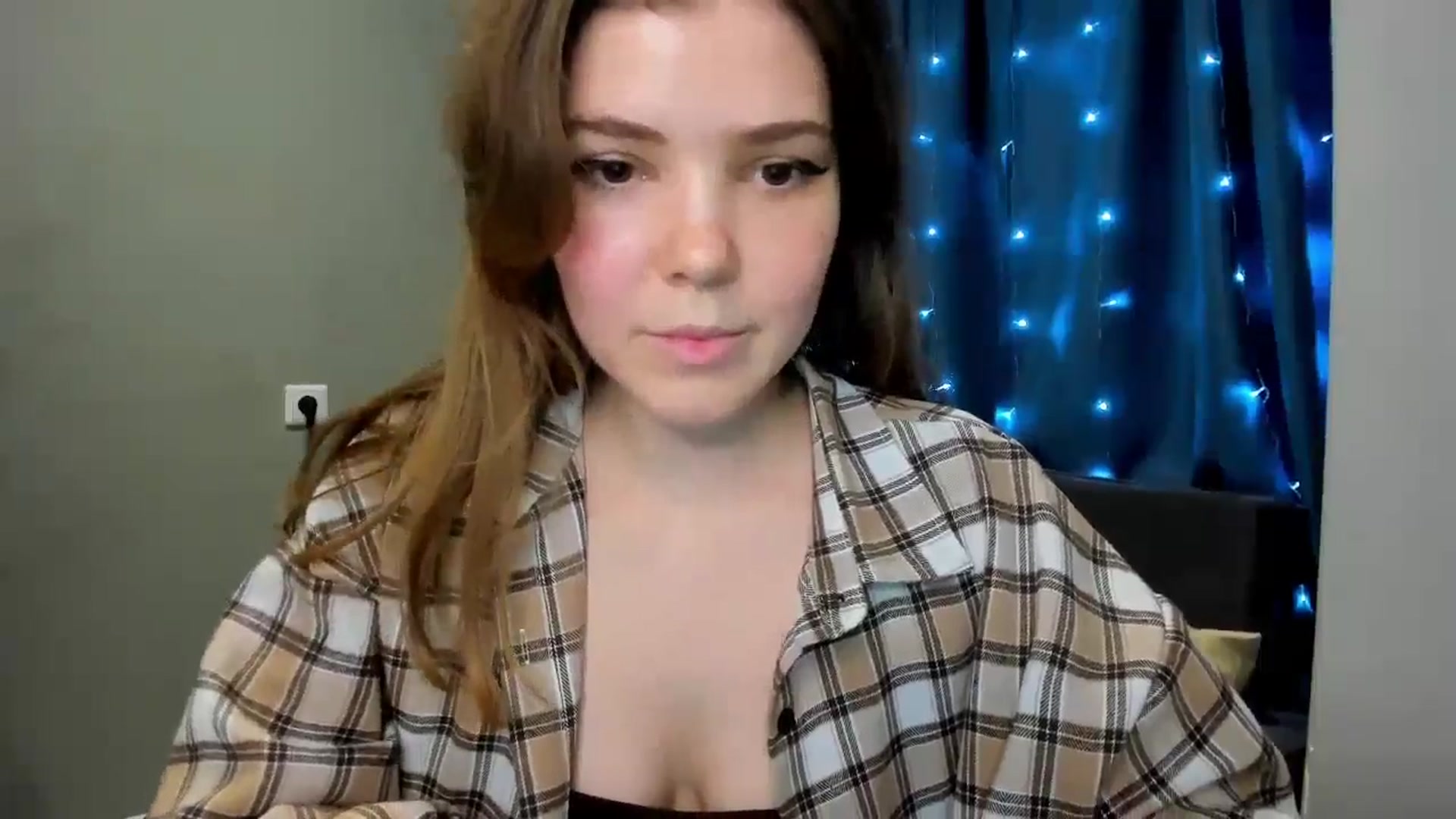 Gallery image thumbnail from EffyShy's myfreecams stream on, 12/24/2024, 22:23 image 7 of 20