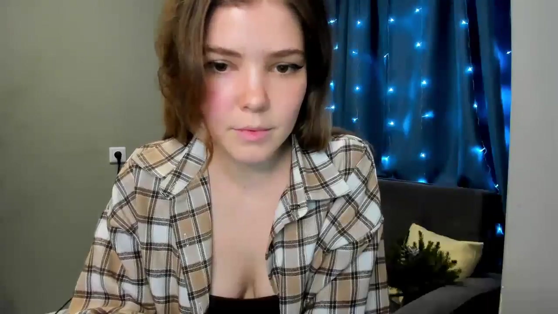 Gallery image thumbnail from EffyShy's myfreecams stream on, 12/24/2024, 22:23 image 15 of 20
