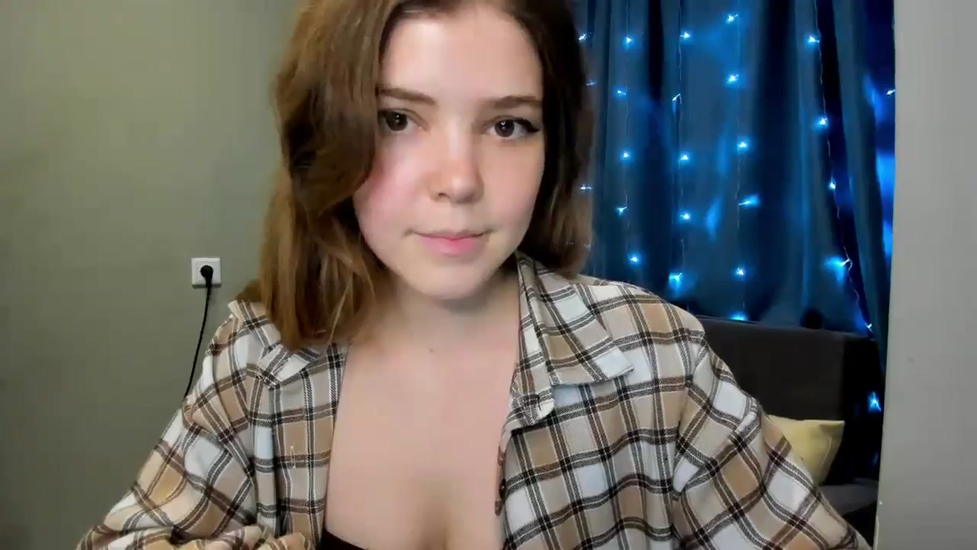 Gallery image thumbnail from EffyShy's myfreecams stream on, 12/24/2024, 23:48 image 6 of 20