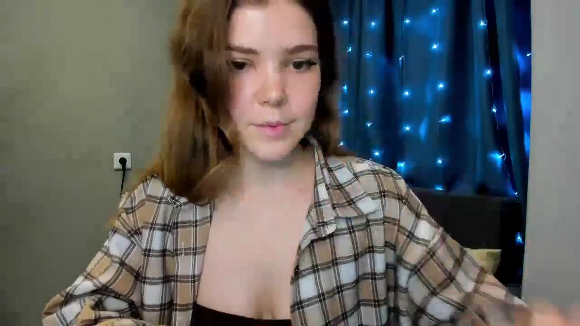 Gallery image thumbnail from EffyShy's myfreecams stream on, 12/24/2024, 23:48 image 17 of 20