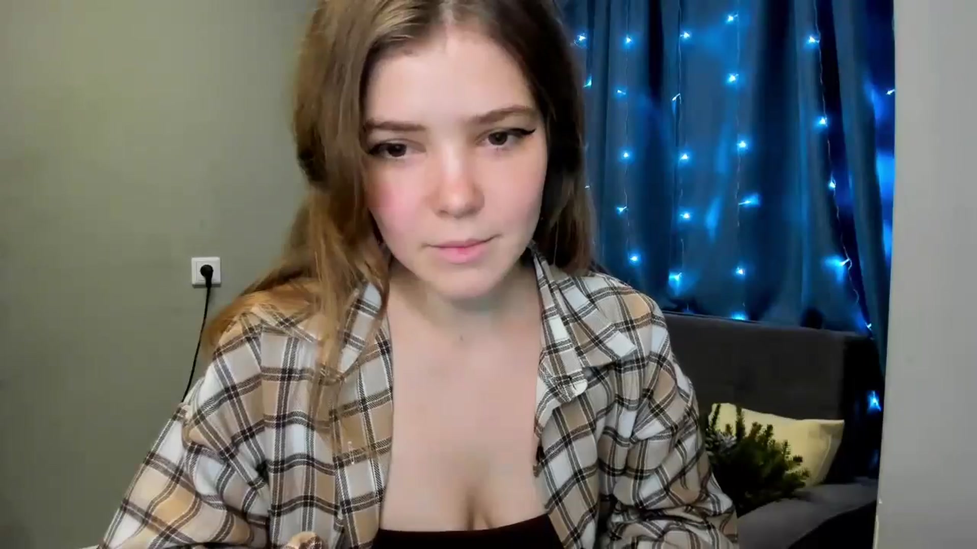Gallery image thumbnail from EffyShy's myfreecams stream on, 12/24/2024, 23:48 image 4 of 20