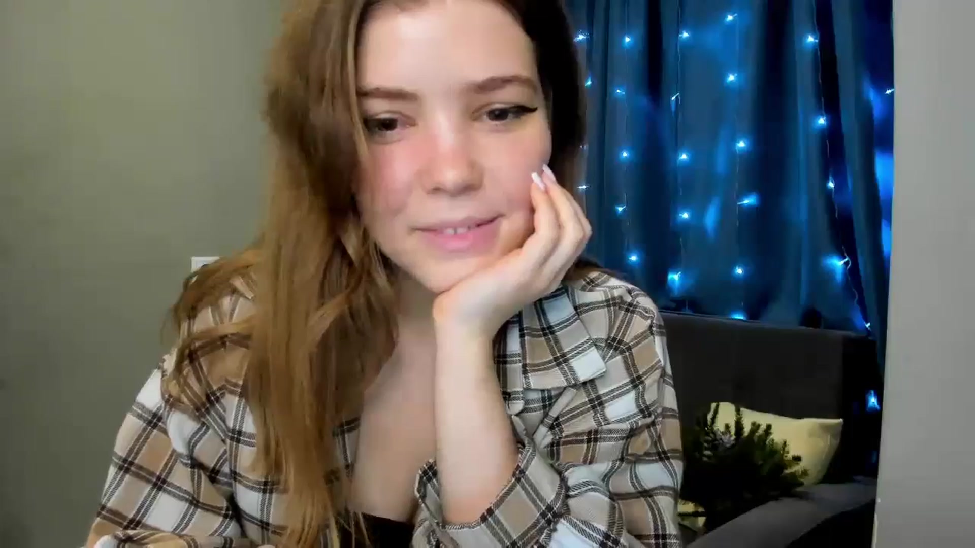 Gallery image thumbnail from EffyShy's myfreecams stream on, 12/24/2024, 23:48 image 19 of 20