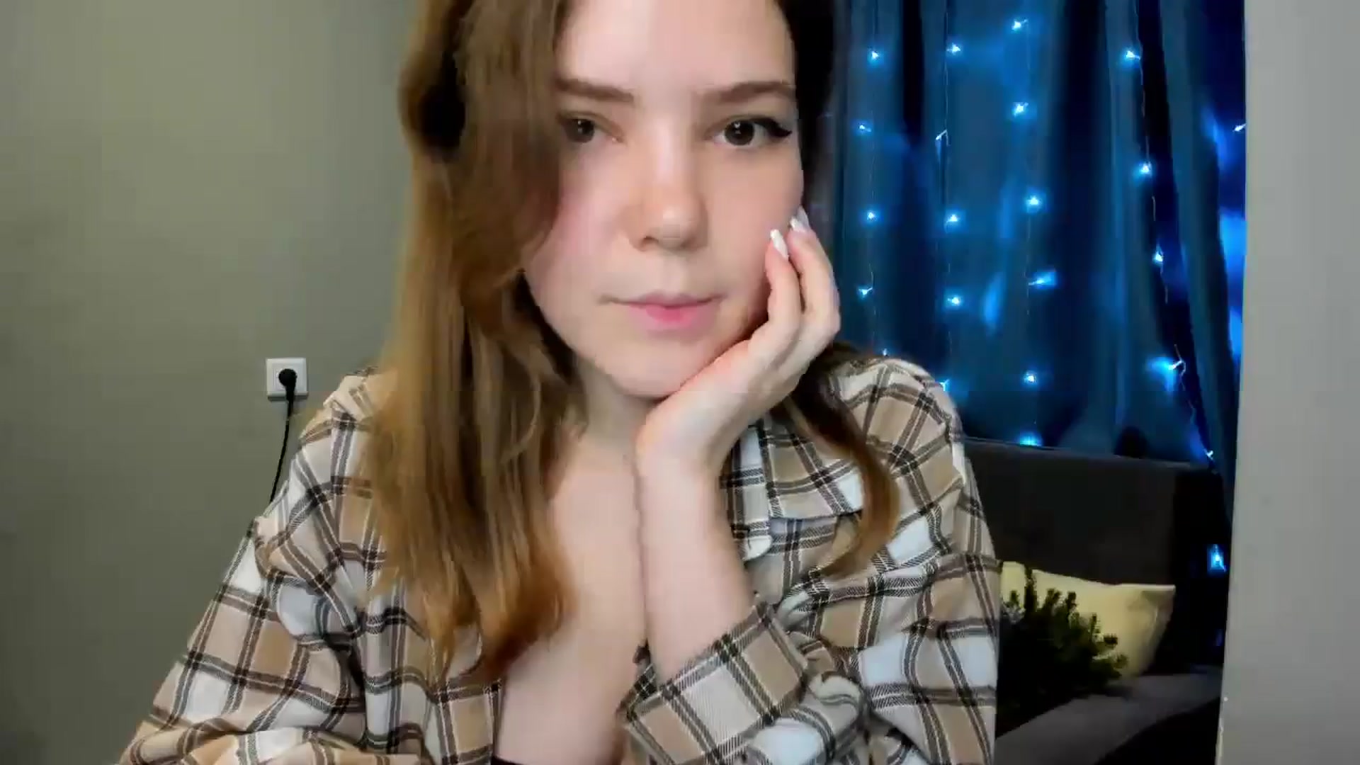 Gallery image thumbnail from EffyShy's myfreecams stream on, 12/25/2024, 24:21 image 12 of 20