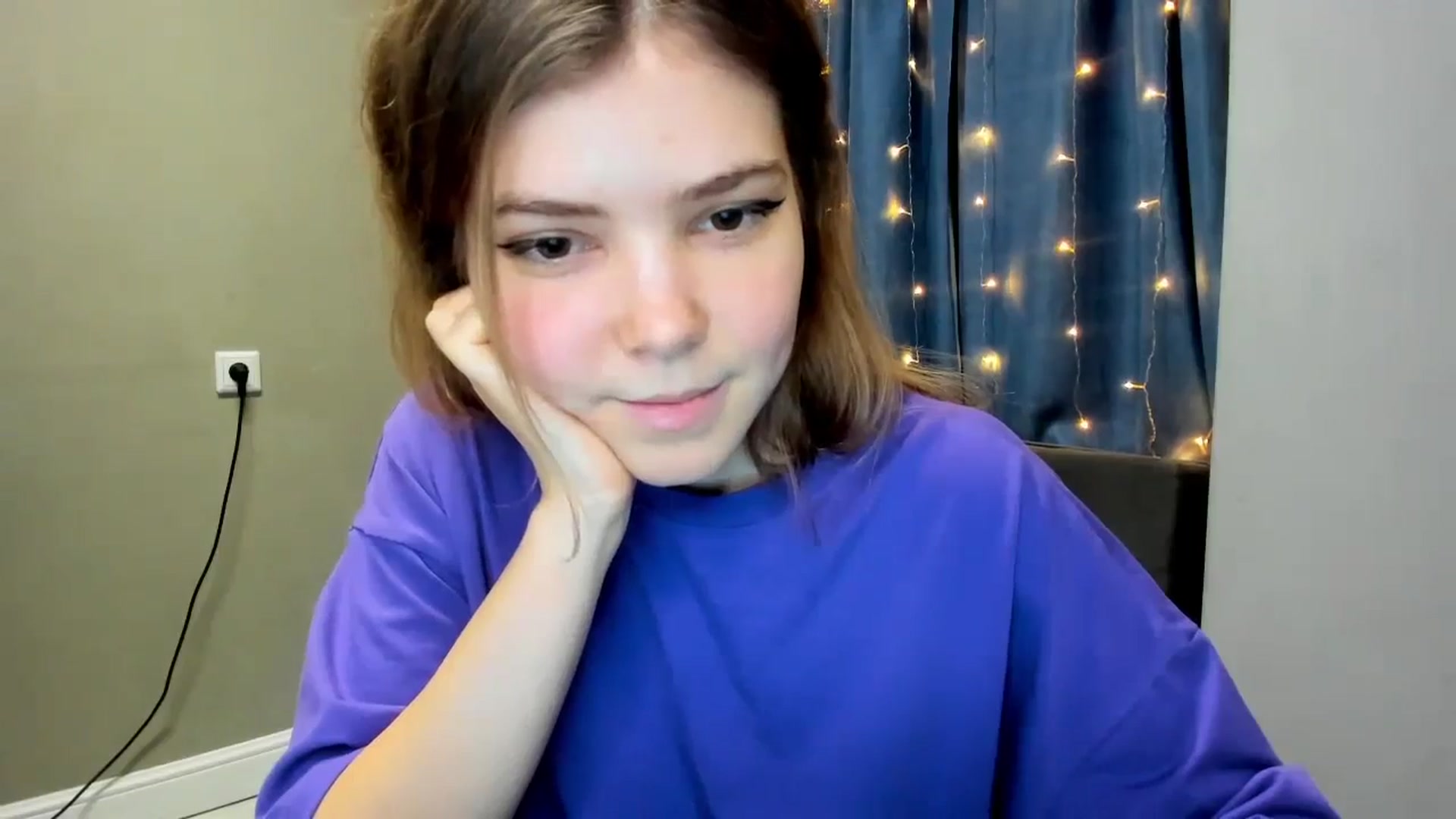 Gallery image thumbnail from EffyShy's myfreecams stream on, 01/06/2025, 18:01 image 5 of 20