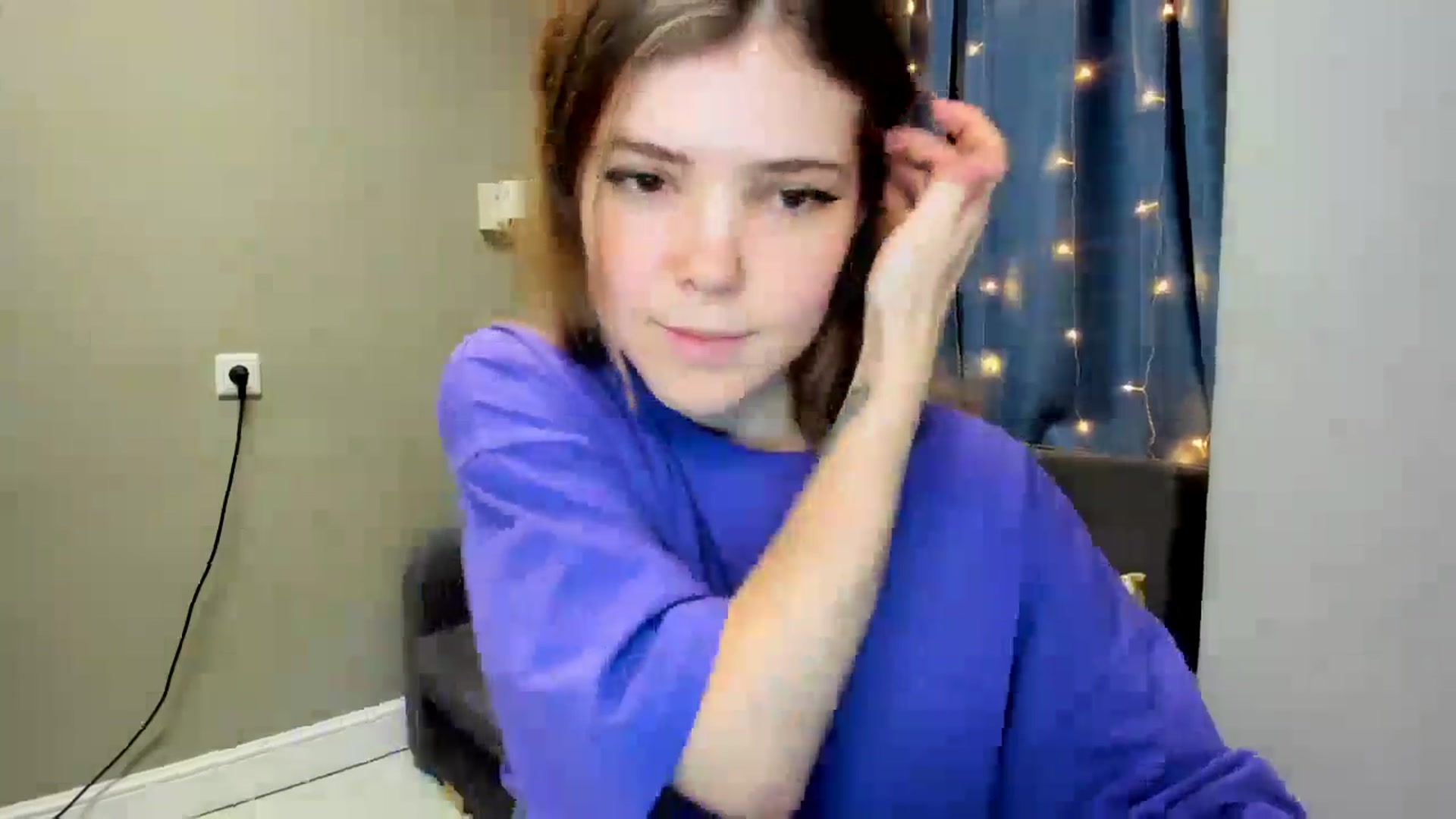 Gallery image thumbnail from EffyShy's myfreecams stream on, 01/06/2025, 18:01 image 2 of 20