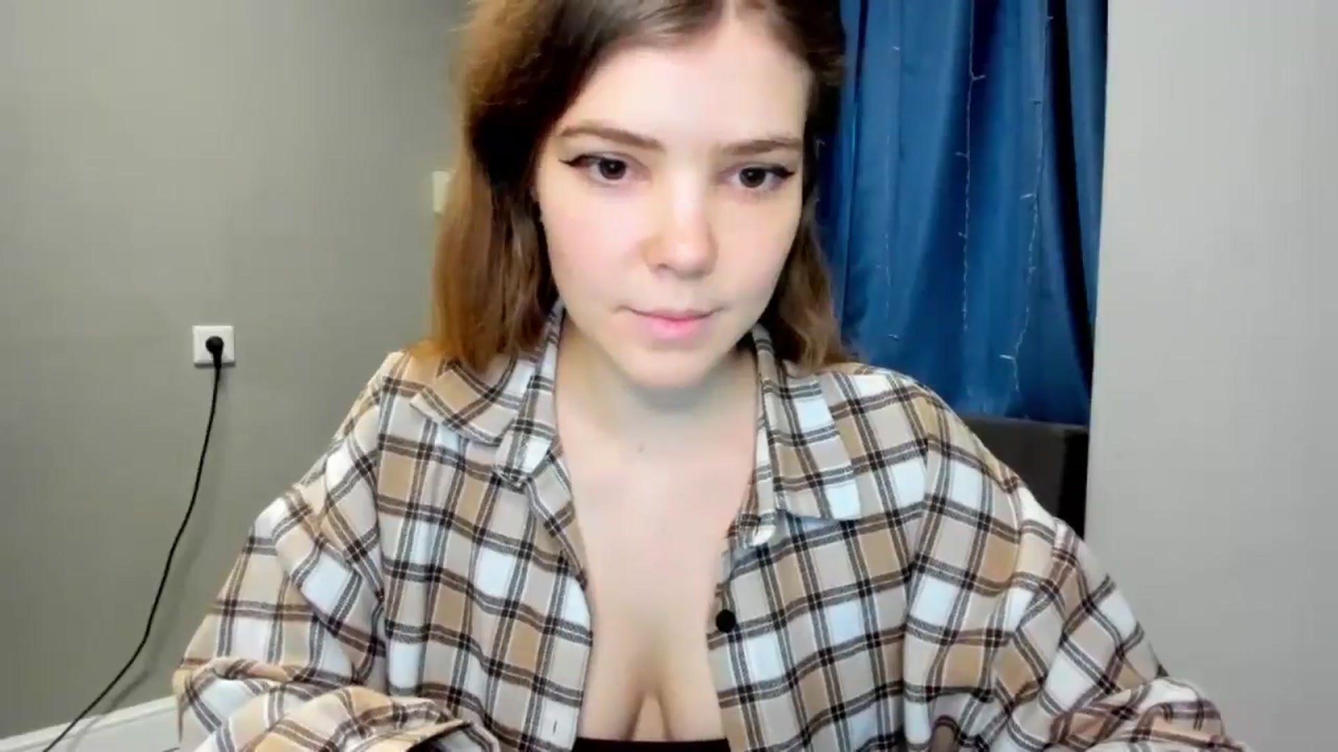 Gallery image thumbnail from EffyShy's myfreecams stream on, 01/08/2025, 13:18 image 11 of 20