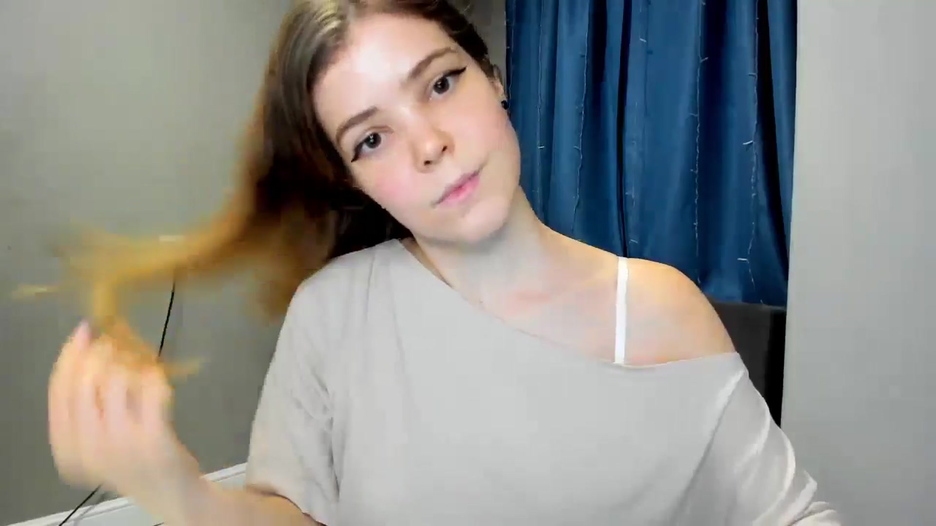 Gallery image thumbnail from EffyShy's myfreecams stream on, 01/13/2025, 20:00 image 10 of 20