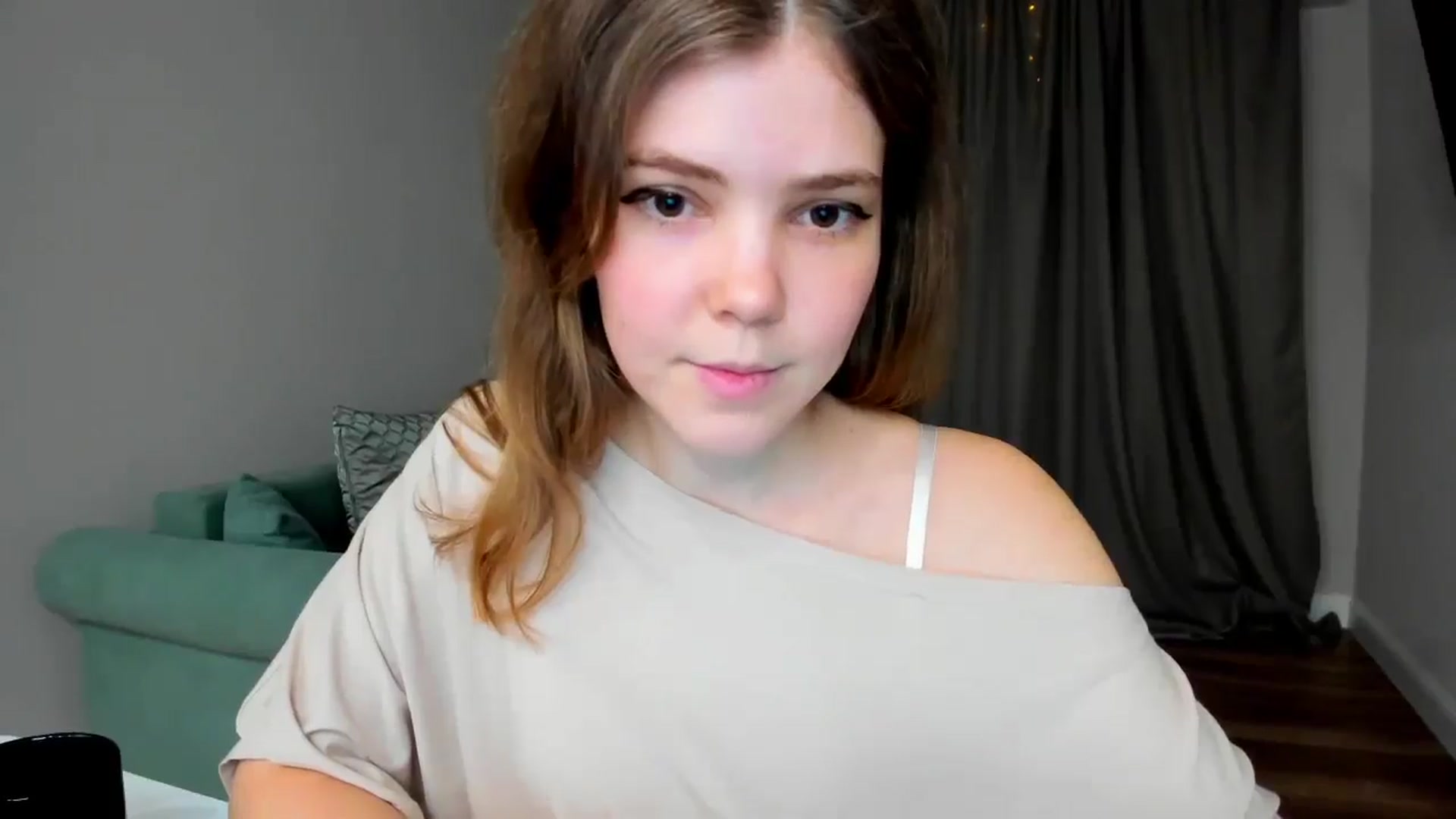 Gallery image thumbnail from EffyShy's myfreecams stream on, 03/10/2025, 18:35 image 12 of 20