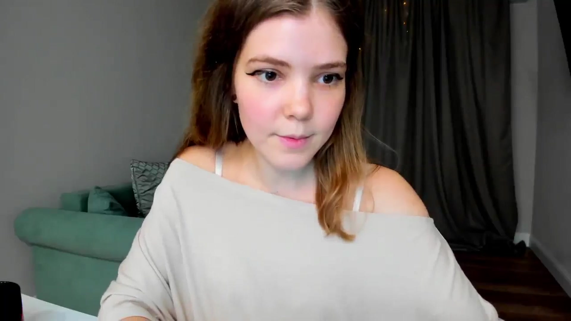Gallery image thumbnail from EffyShy's myfreecams stream on, 03/10/2025, 19:10 image 15 of 20