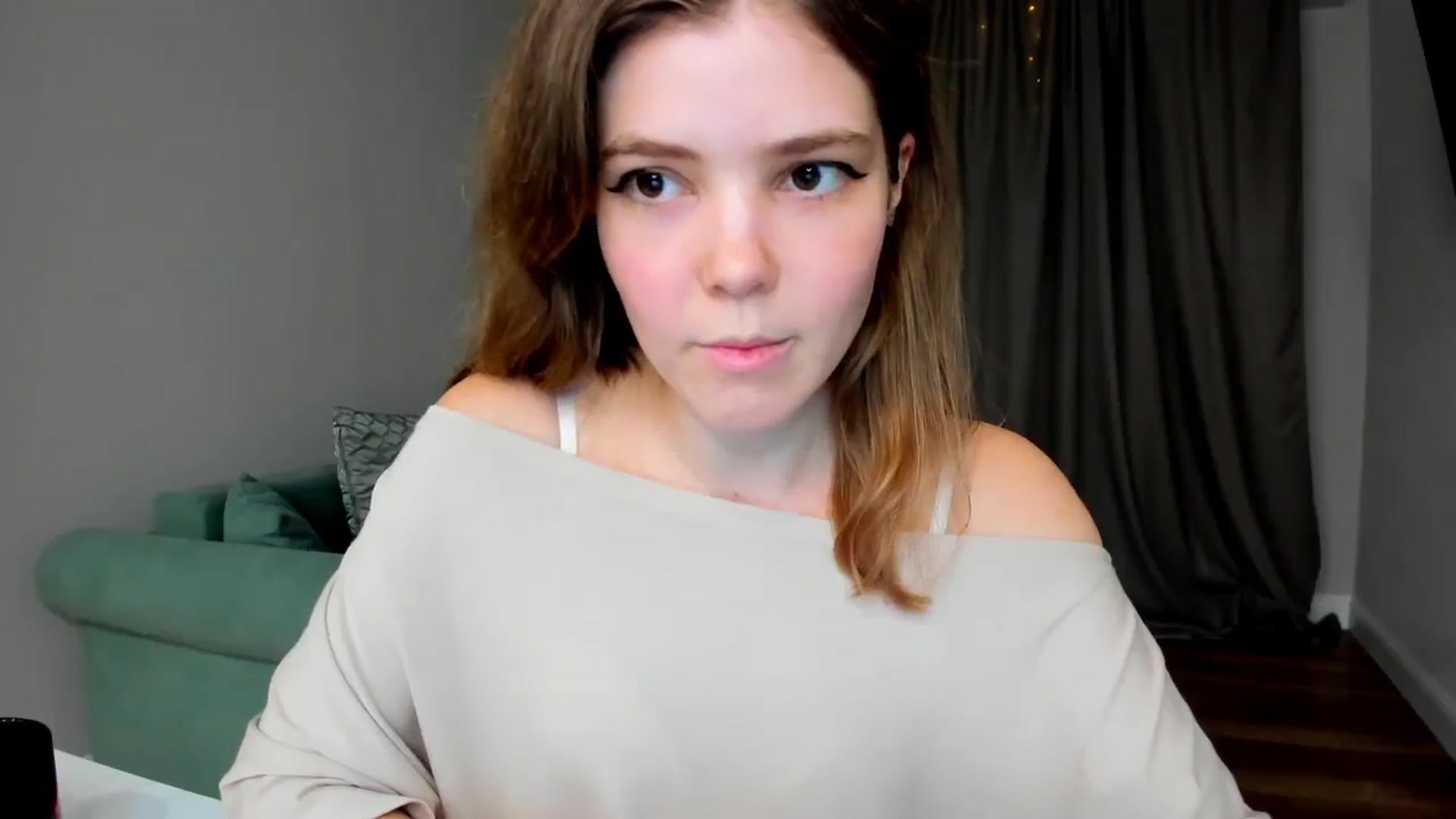Gallery image thumbnail from EffyShy's myfreecams stream on, 03/10/2025, 19:10 image 14 of 20