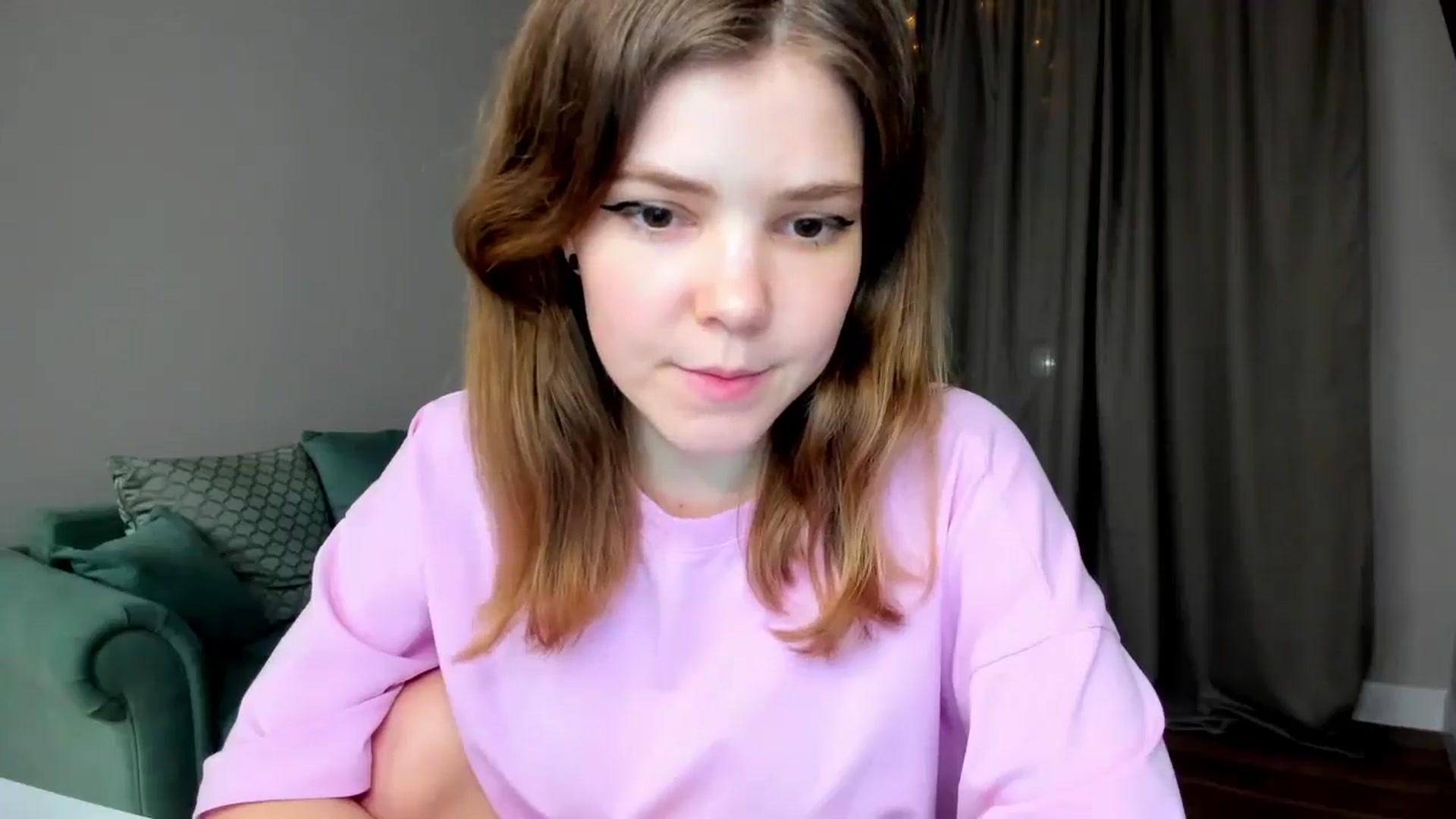 Gallery image thumbnail from EffyShy's myfreecams stream on, 03/16/2025, 21:23 image 17 of 20