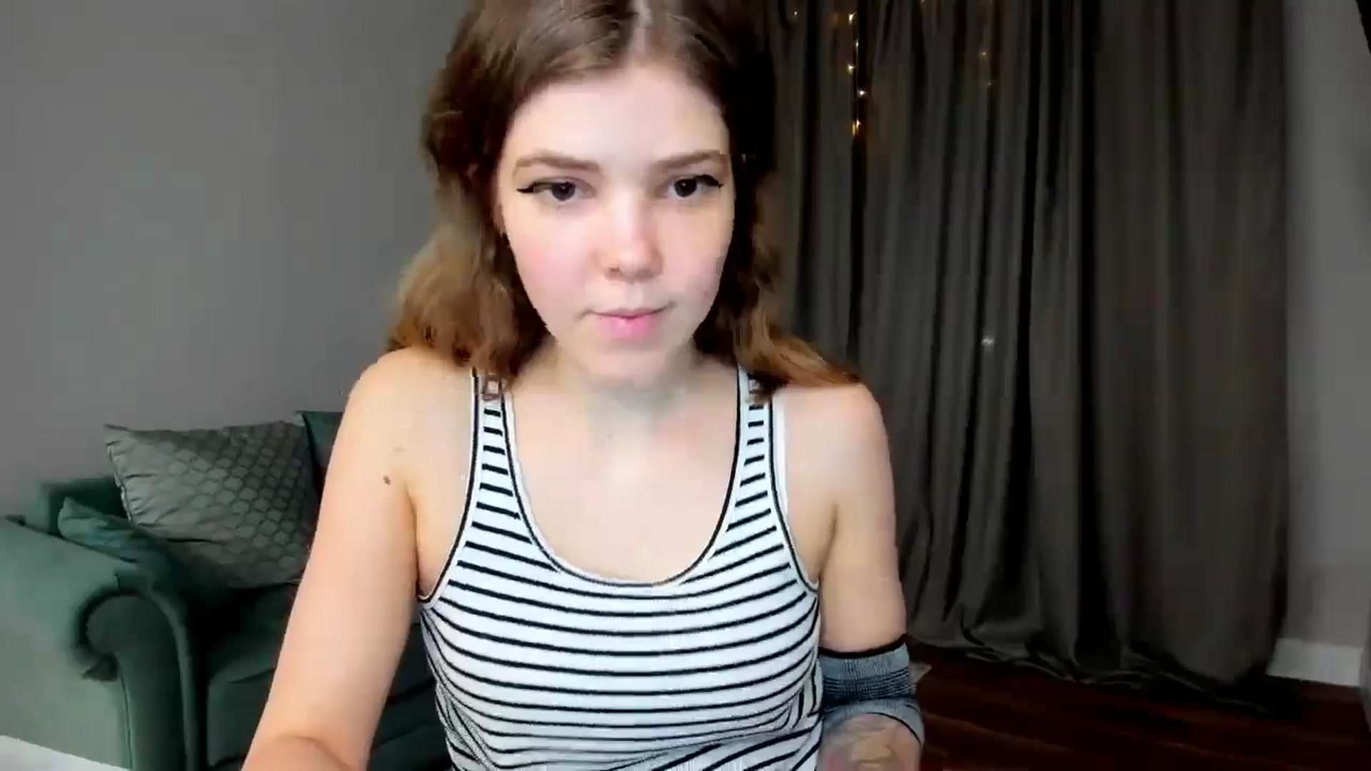 Gallery image thumbnail from EffyShy's myfreecams stream on, 03/18/2025, 18:51 image 4 of 20