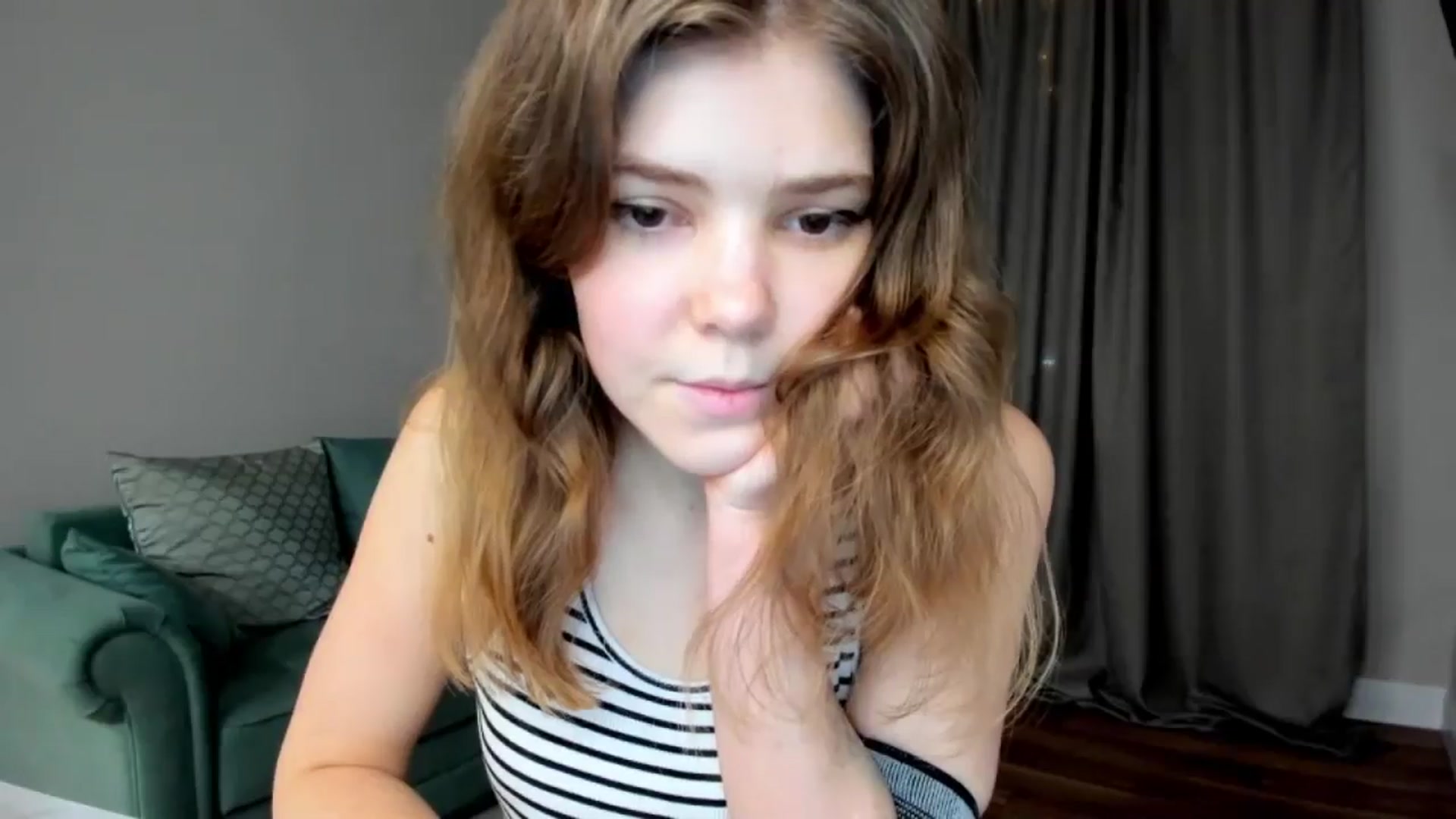 Gallery image thumbnail from EffyShy's myfreecams stream on, 03/18/2025, 18:51 image 19 of 20