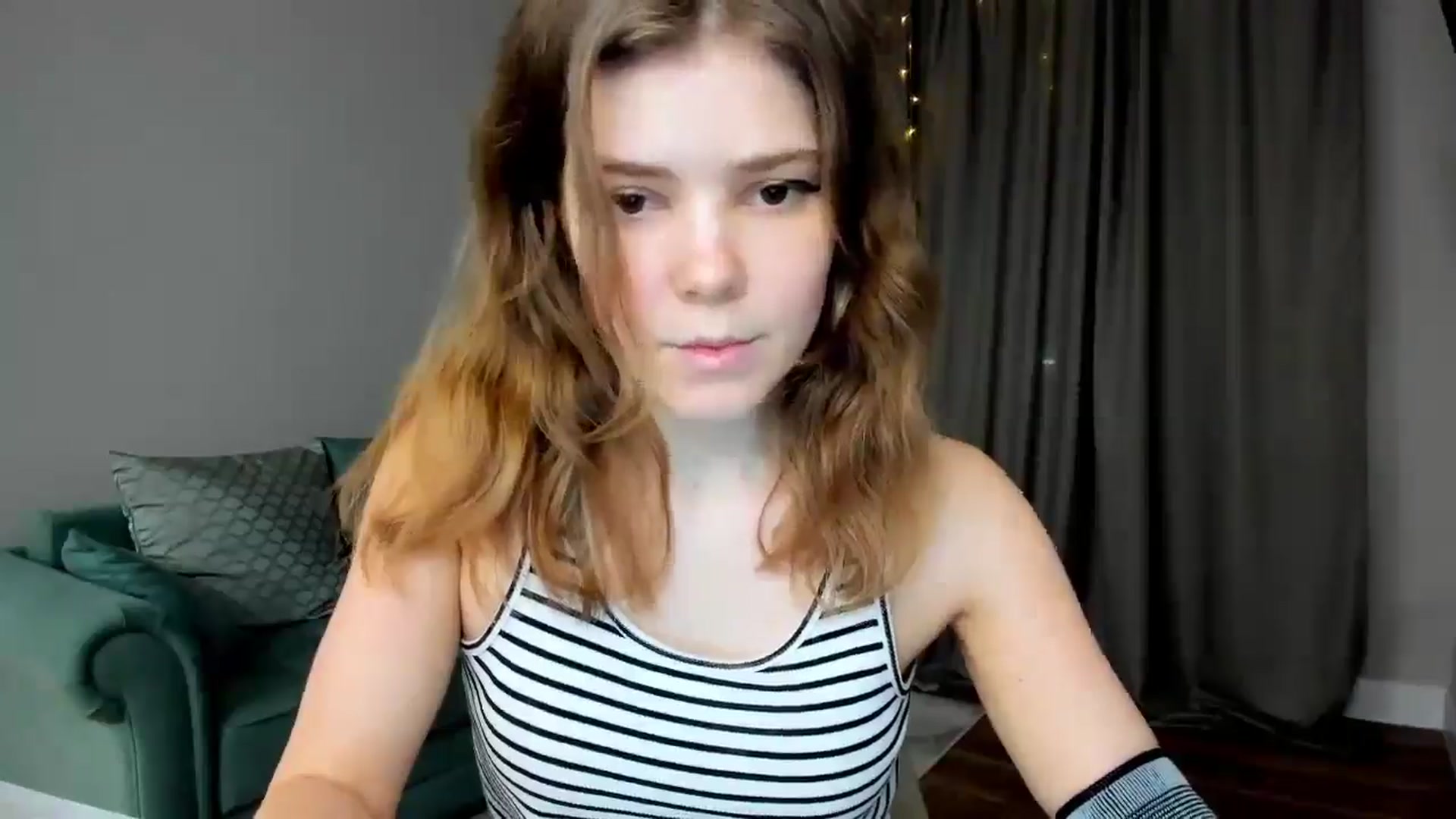 Gallery image thumbnail from EffyShy's myfreecams stream on, 03/18/2025, 18:51 image 7 of 20