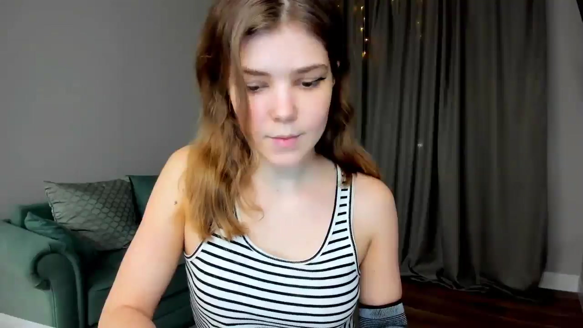 Gallery image thumbnail from EffyShy's myfreecams stream on, 03/18/2025, 18:51 image 3 of 20