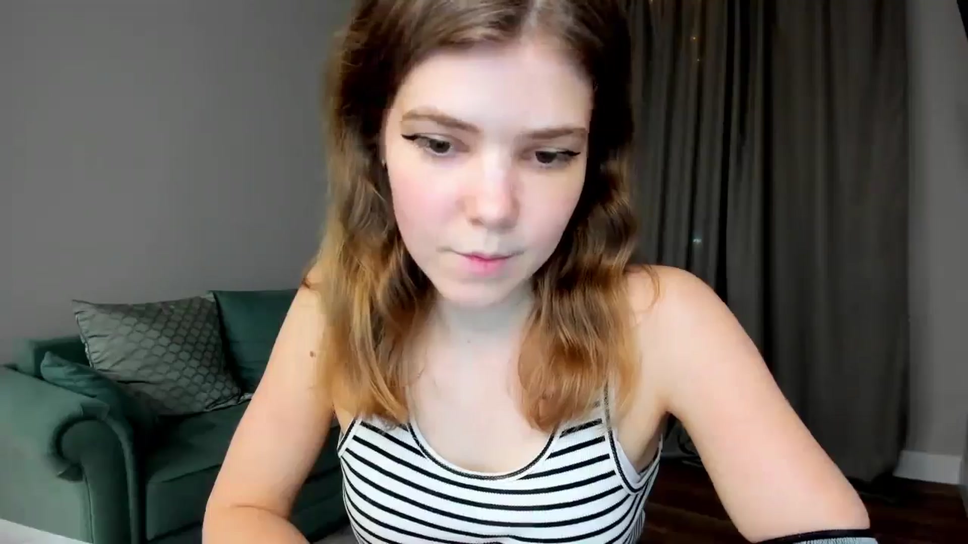 Gallery image thumbnail from EffyShy's myfreecams stream on, 03/18/2025, 18:51 image 14 of 20