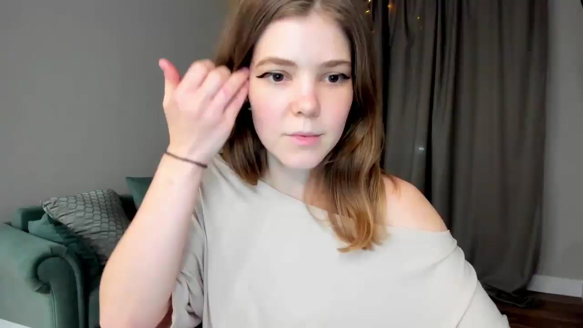 Gallery image thumbnail from EffyShy's myfreecams stream on, 03/22/2025, 20:02 image 3 of 20