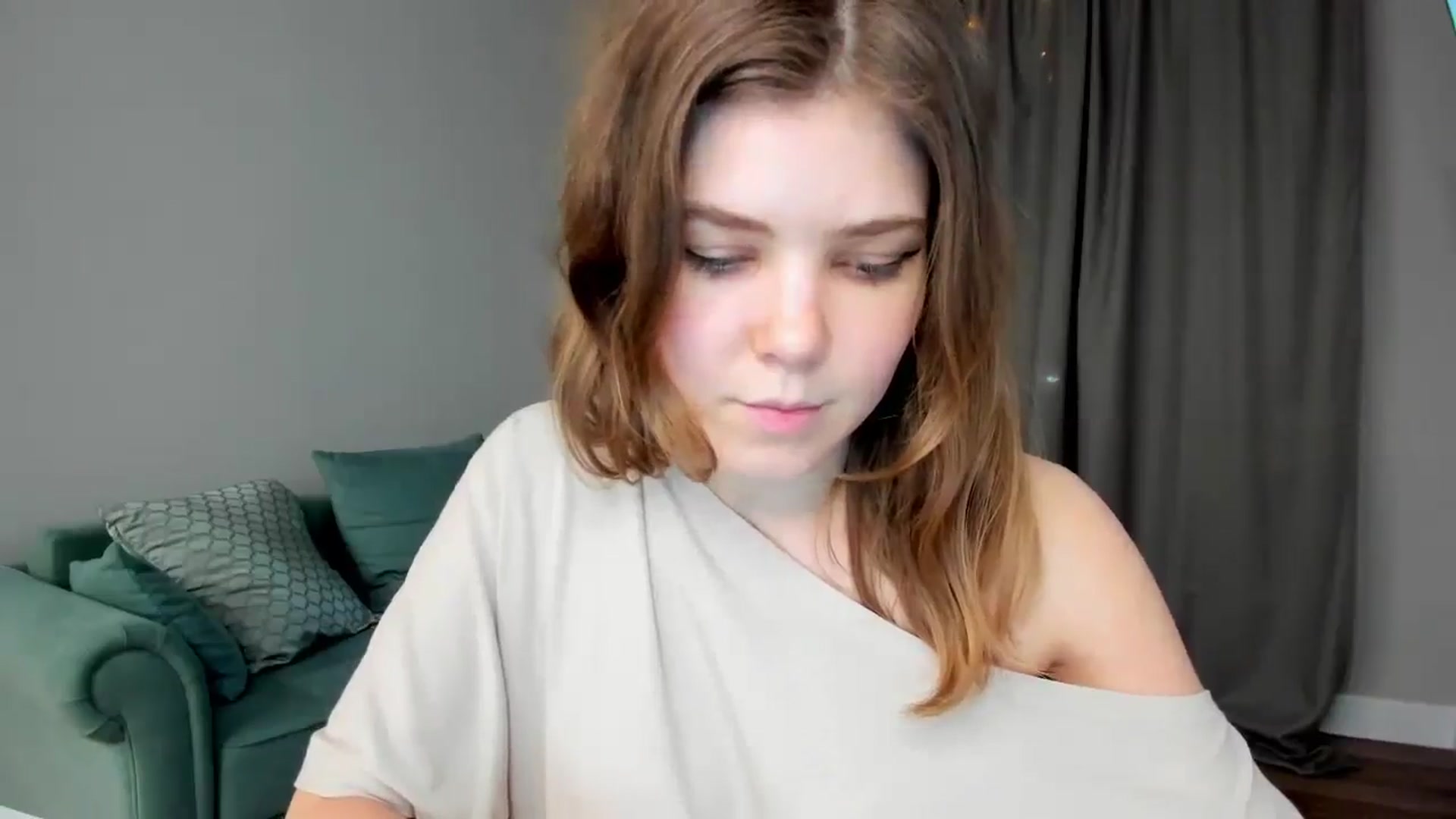Gallery image thumbnail from EffyShy's myfreecams stream on, 03/22/2025, 21:04 image 14 of 20