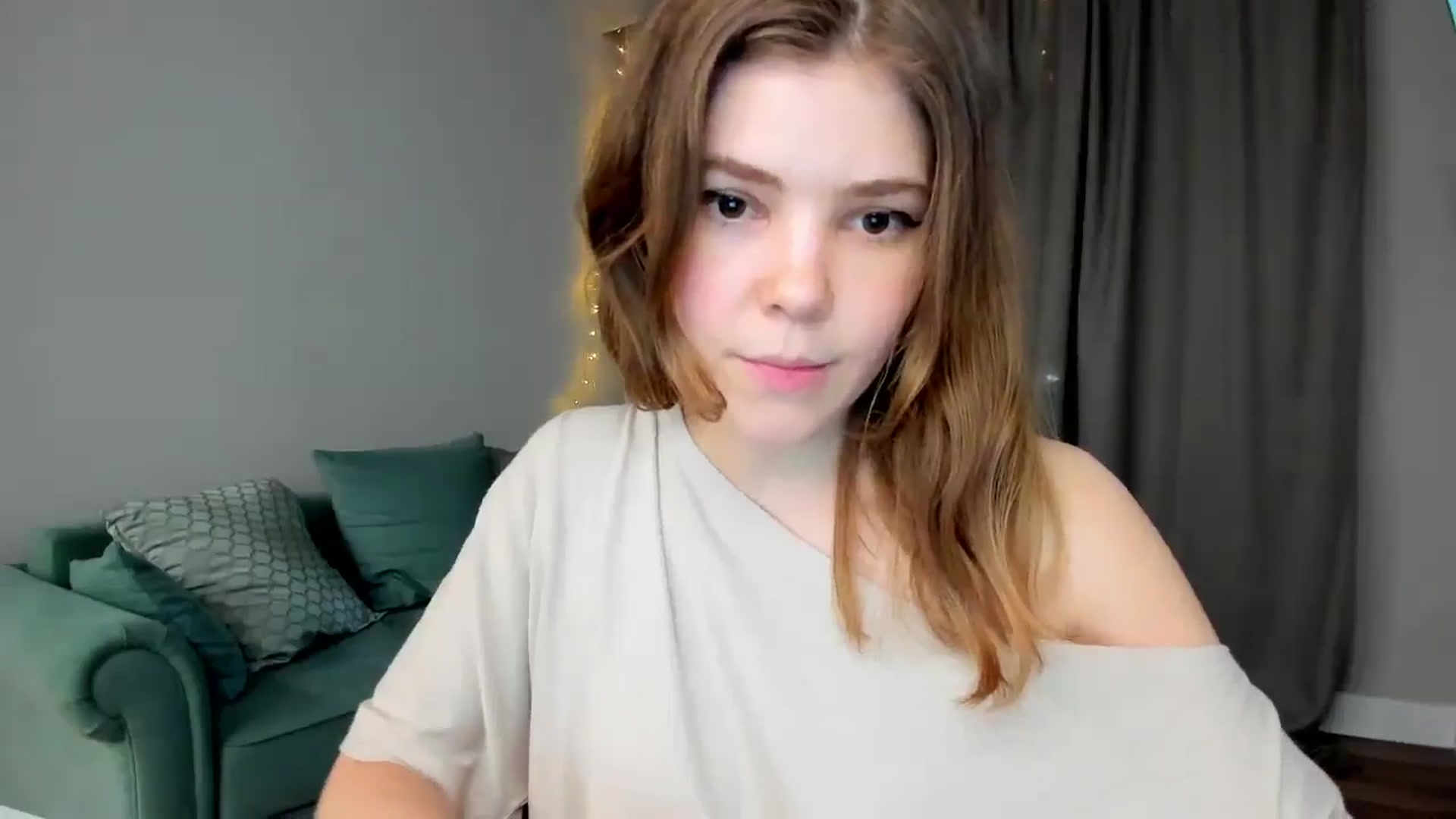 Gallery image thumbnail from EffyShy's myfreecams stream on, 03/22/2025, 21:04 image 9 of 20