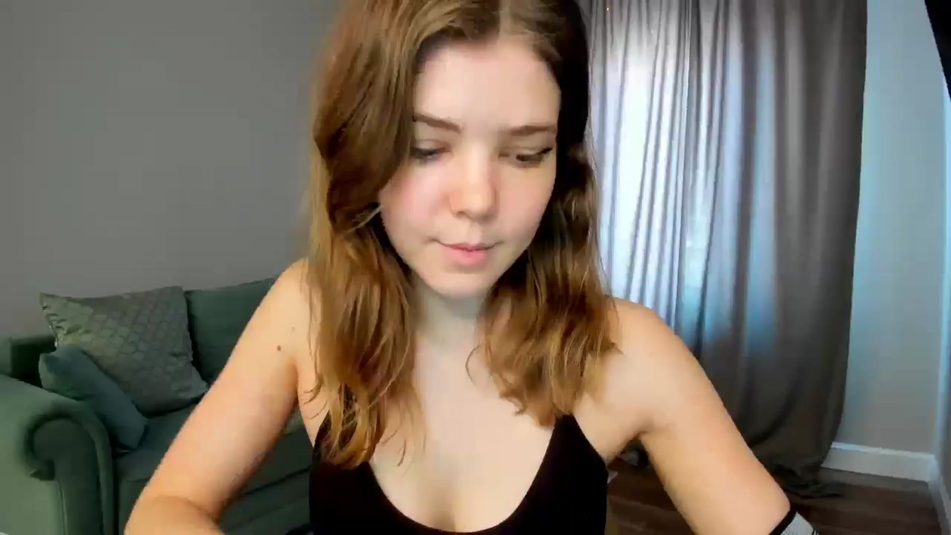 Gallery image thumbnail from EffyShy's myfreecams stream on, 04/02/2025, 12:07 image 16 of 20