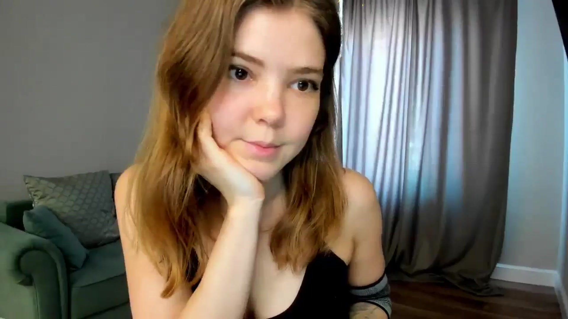 Gallery image thumbnail from EffyShy's myfreecams stream on, 04/02/2025, 12:07 image 5 of 20