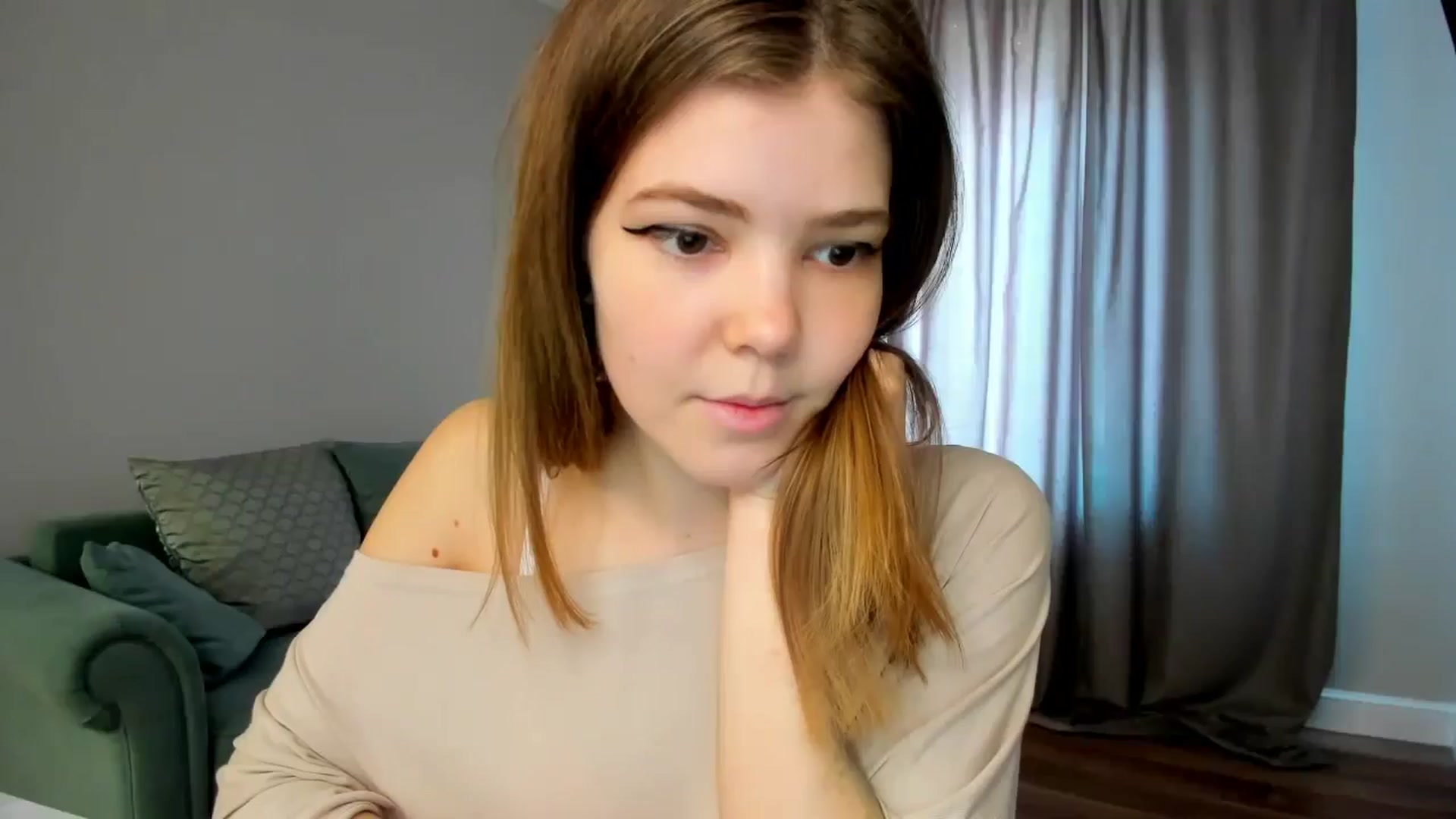 Gallery image thumbnail from EffyShy's myfreecams stream on, 04/05/2025, 10:19 image 7 of 20
