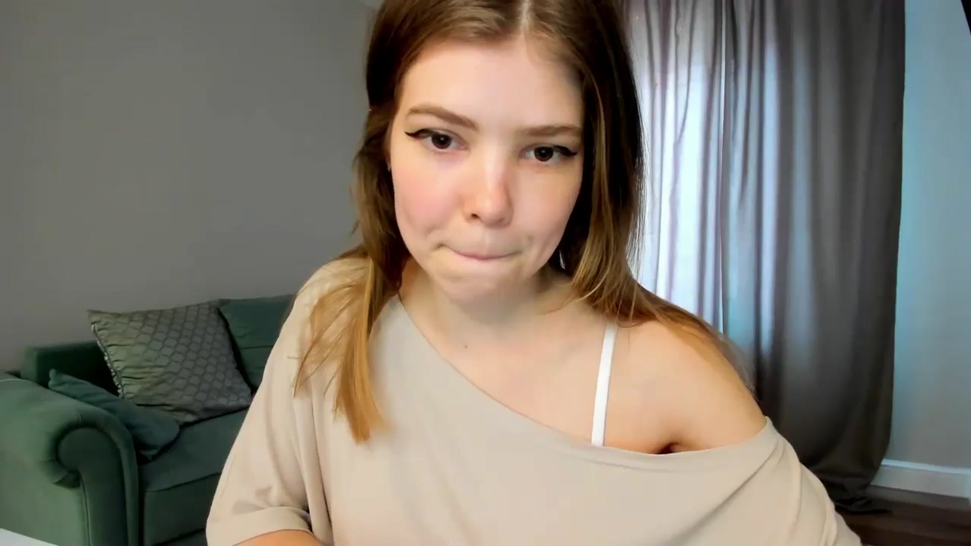 Gallery image thumbnail from EffyShy's myfreecams stream on, 04/05/2025, 13:24 image 2 of 20