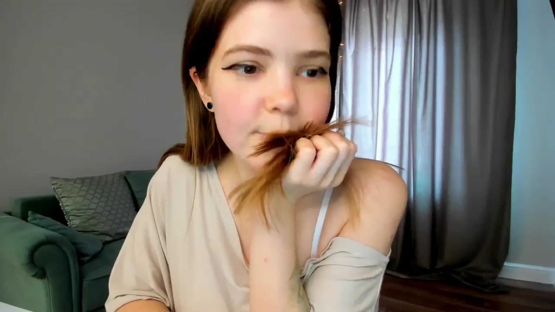 Gallery image thumbnail from EffyShy's myfreecams stream on, 04/05/2025, 13:24 image 16 of 20