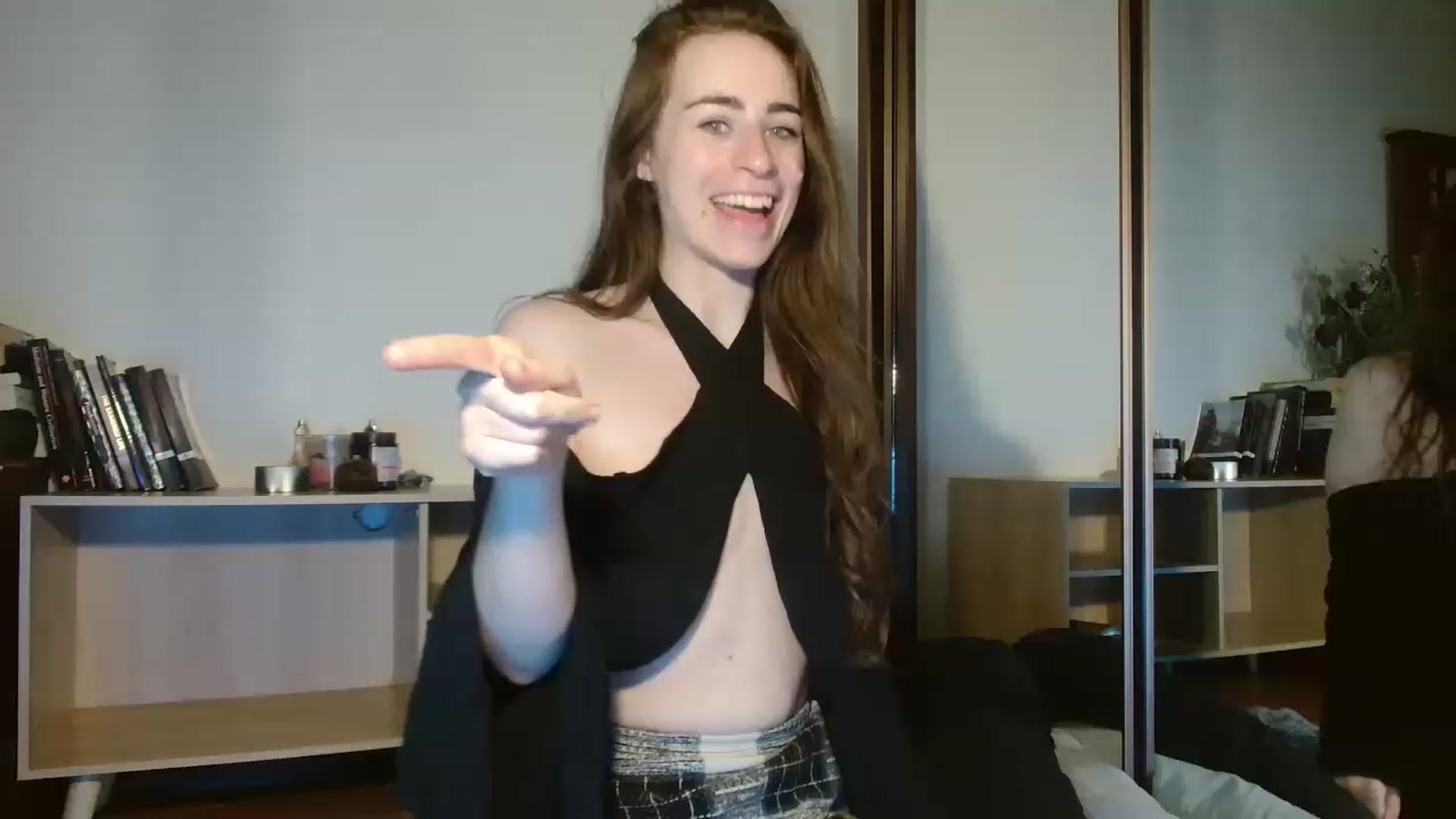 Gallery image thumbnail from EffyTudor's myfreecams stream on, 11/15/2022, 09:30 image 11 of 20