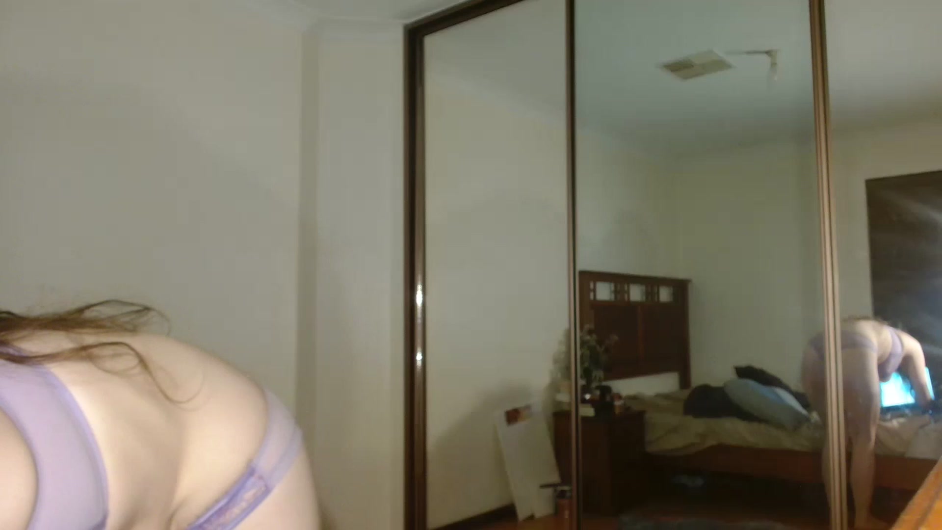 Gallery image thumbnail from EffyTudor's myfreecams stream on, 11/19/2022, 13:29 image 9 of 20